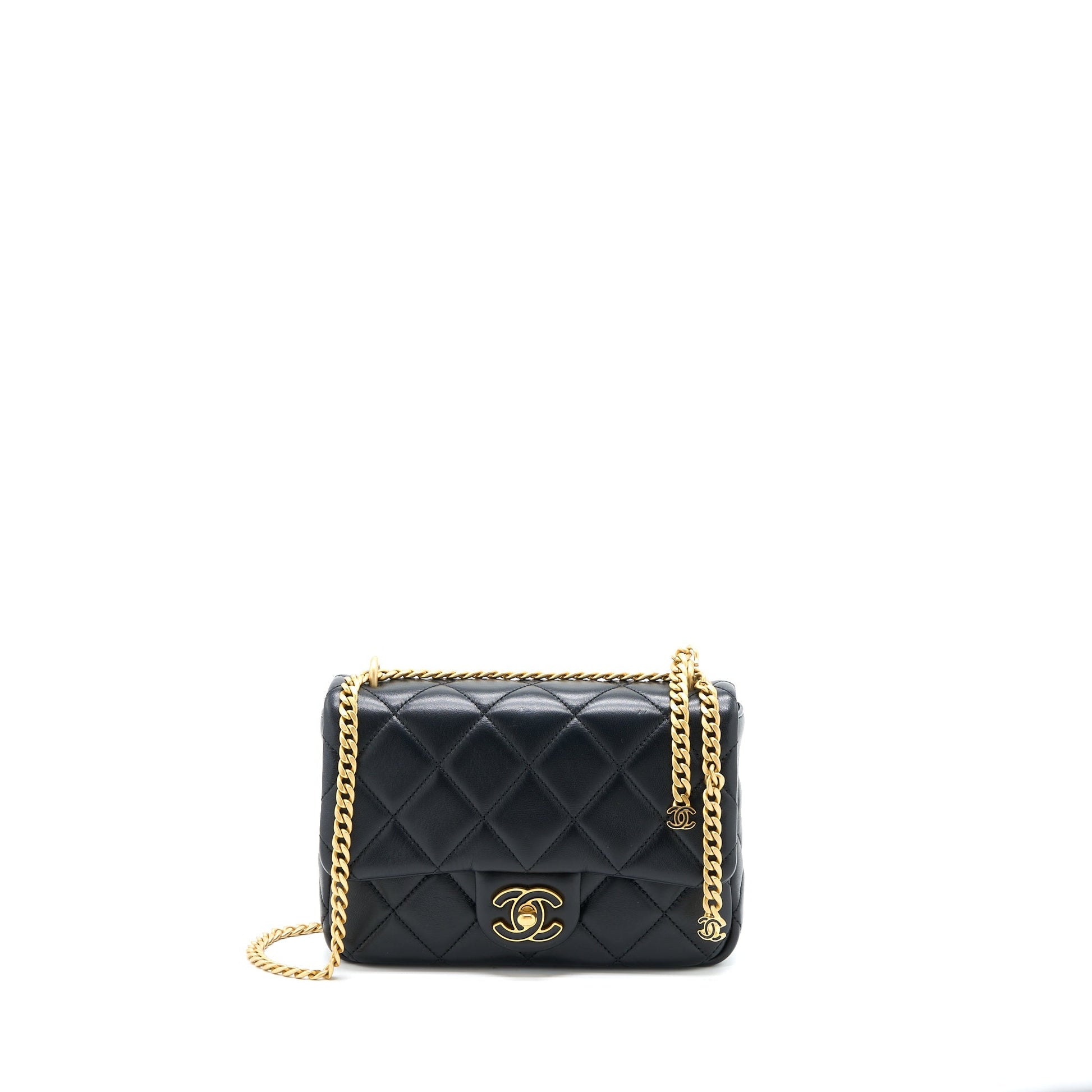 Chanel 22P Enemal Flap Lambskin GHW Microchip Black Shoulder Bag