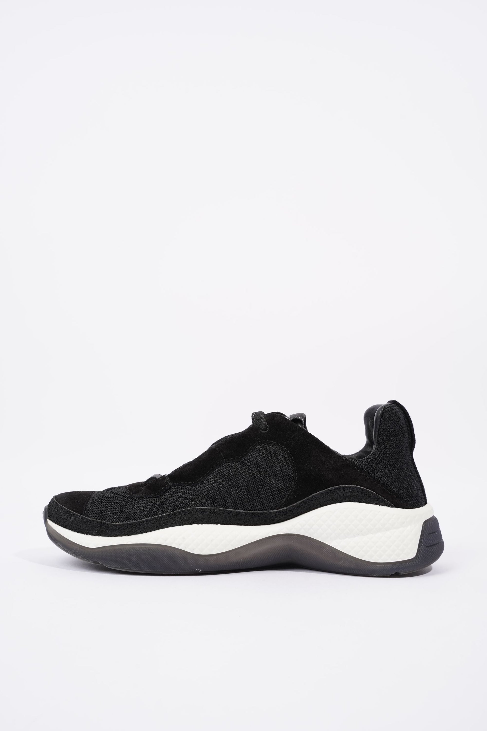 Chanel CC Logo Runners Black   White EU 40.5   UK 7.5