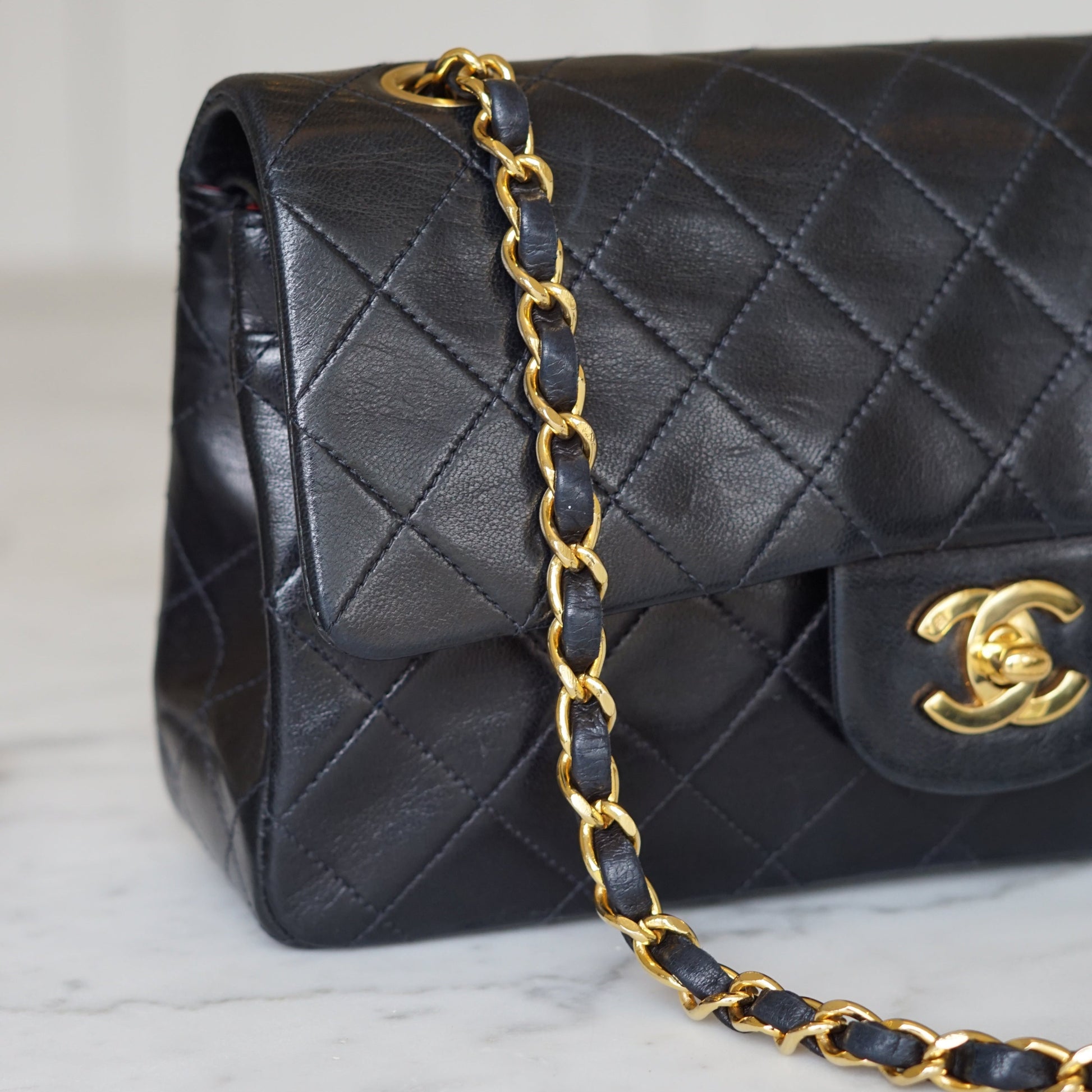 CHANEL CLASSIC SMALL BAG