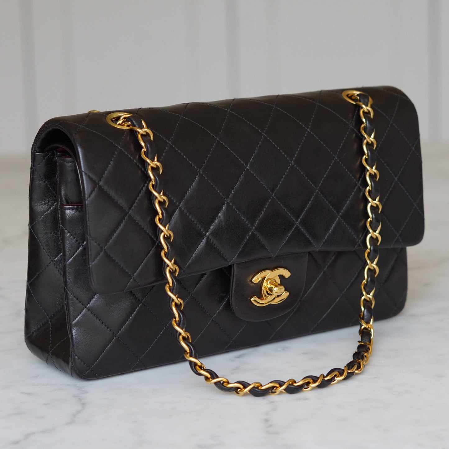 CHANEL CLASSIC MEDIUM BAG