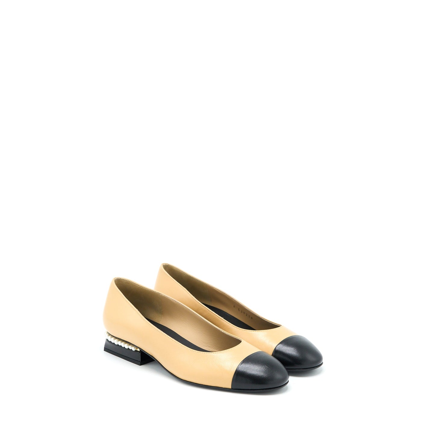 Chanel lack Black Beige Shoes