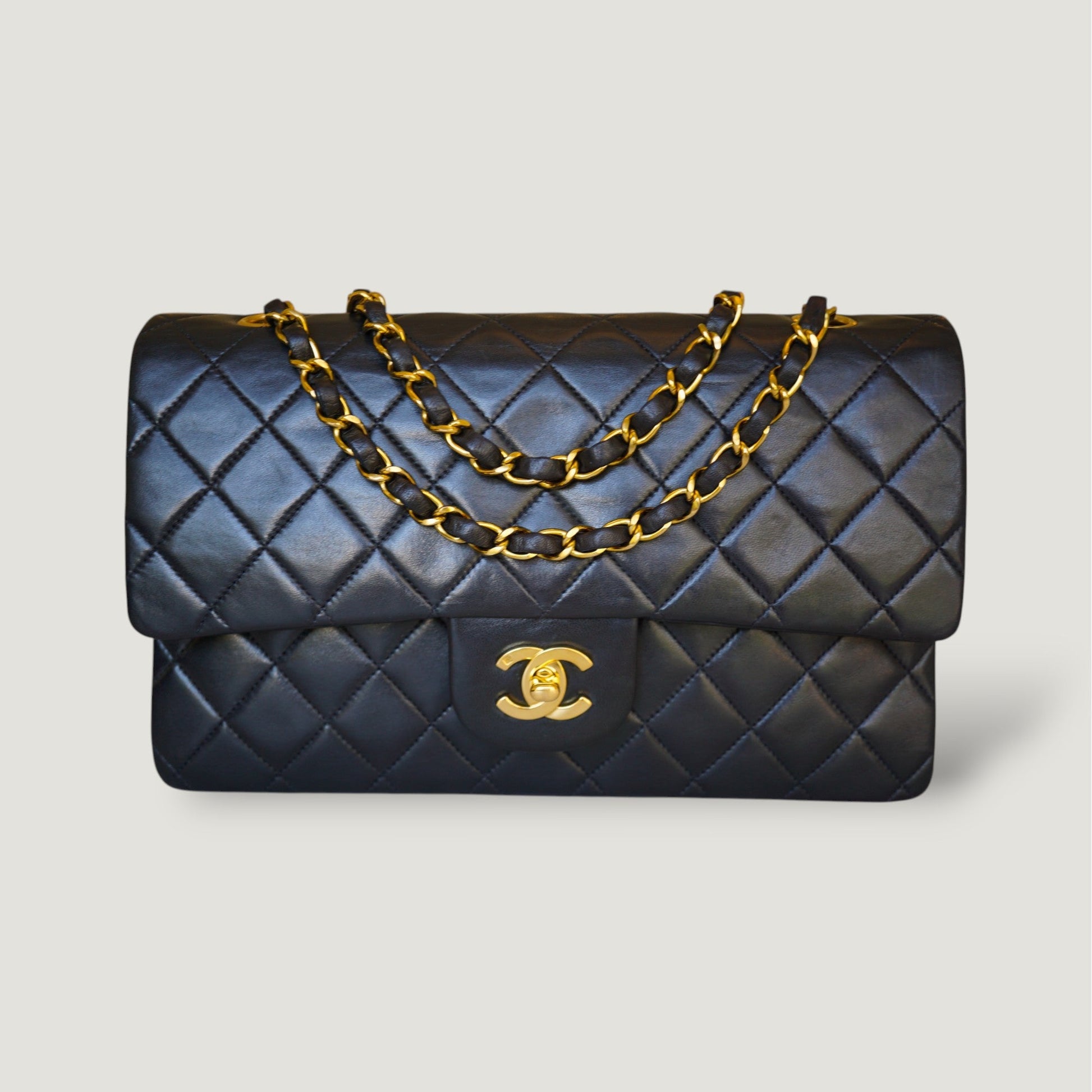 CHANEL CLASSIC MEDIUM BAG