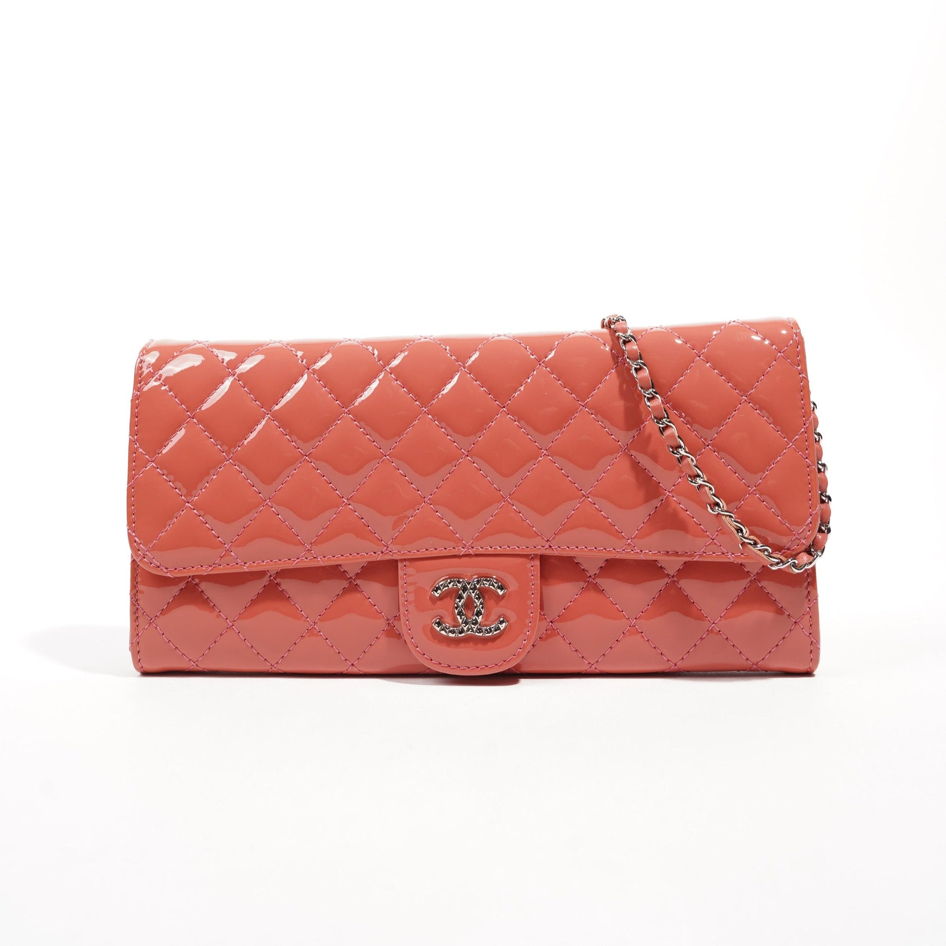 Chanel Womens Brilliant East West Flap Wallet on Chain