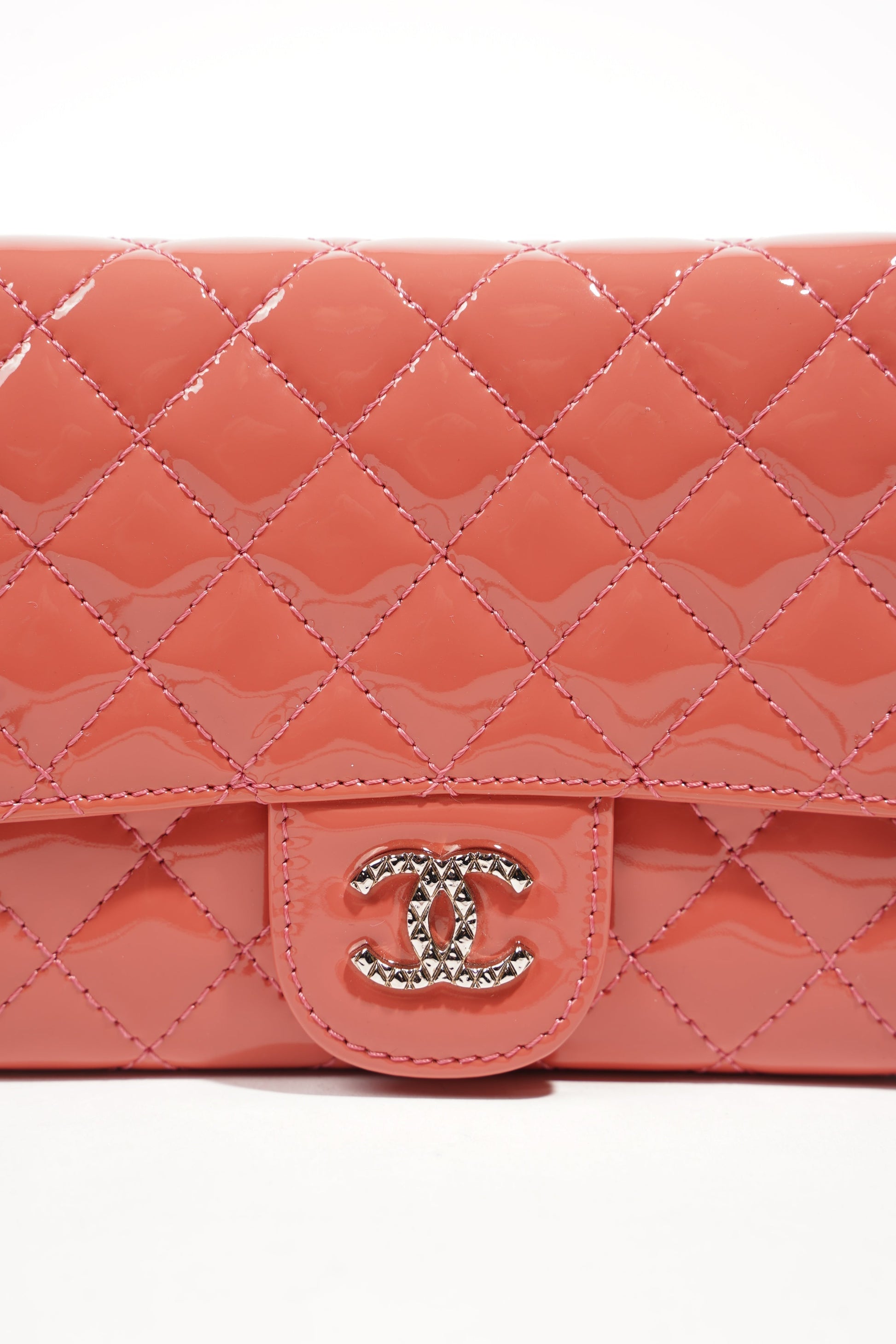Chanel Womens Brilliant East West Flap Wallet on Chain