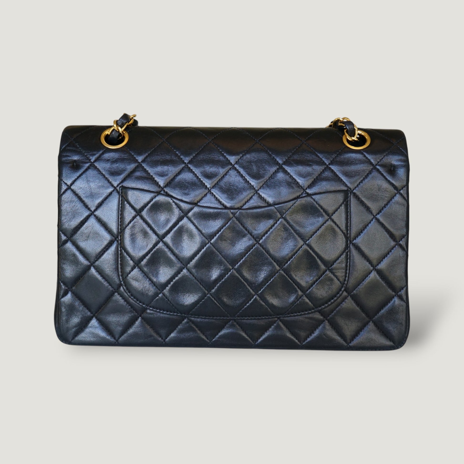 CHANEL CLASSIC MEDIUM BAG