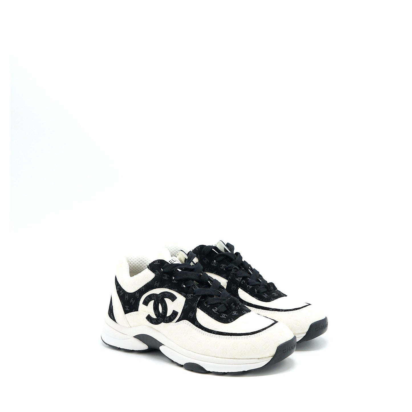 Chanel fskin Black White Handbag