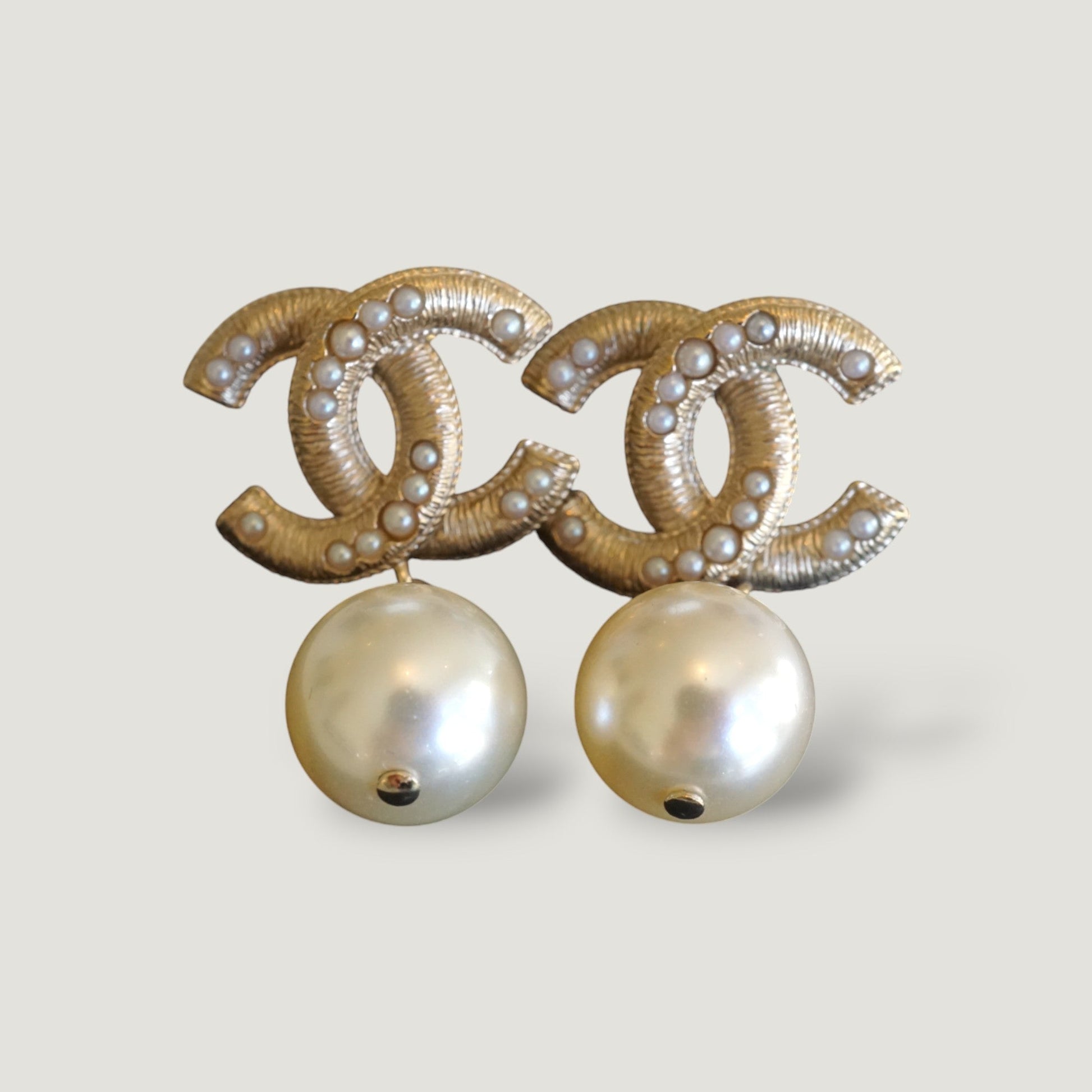 CHANEL EARRINGS | PEARLS