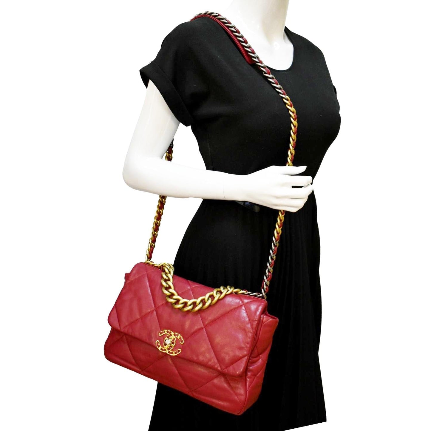 Chanel 19 Quilted Flap Leather Lambskin Red Travel Bag 19 Flap