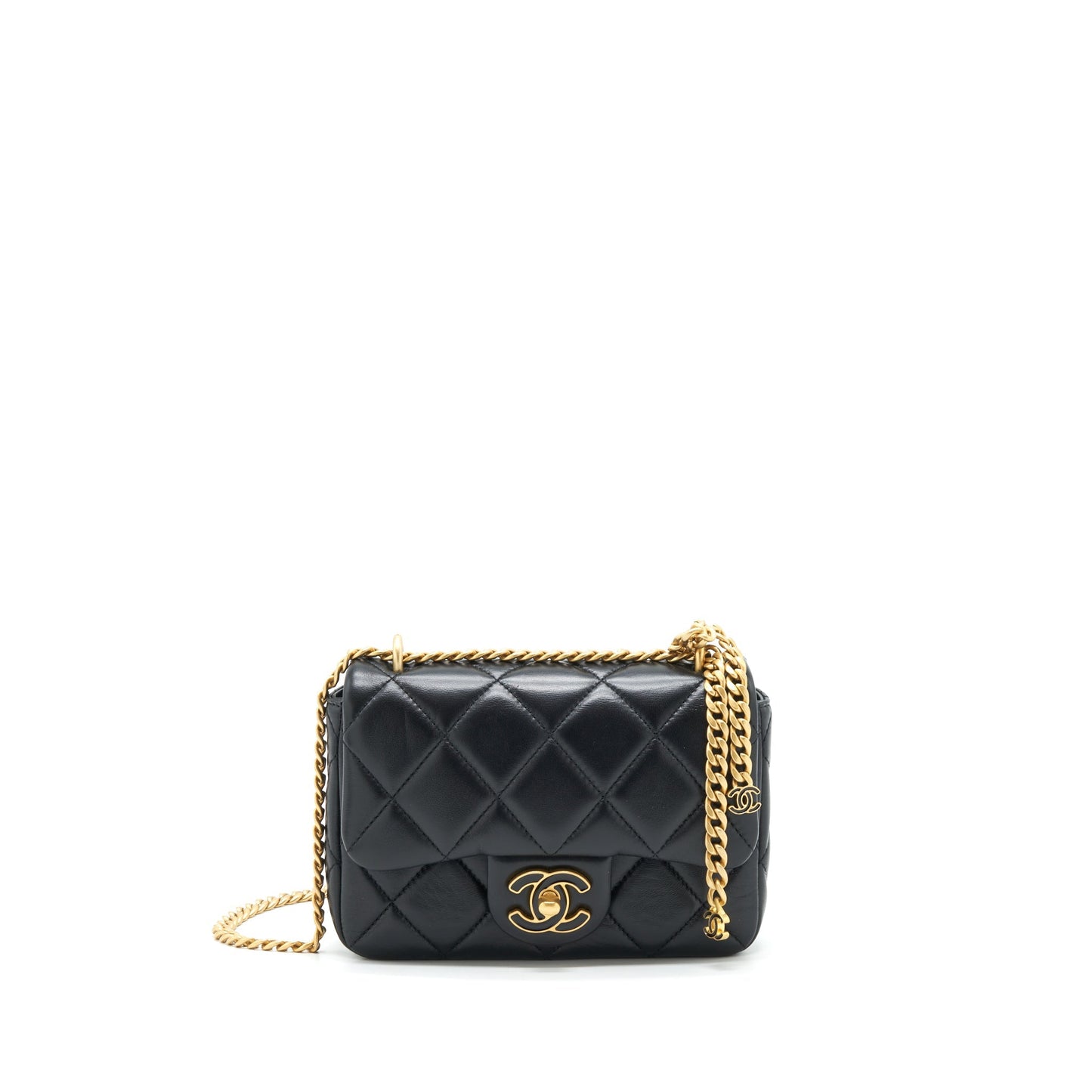 Chanel 22P Square Flap Lambskin Hardware Microchip Black Gold Shoulder Bag