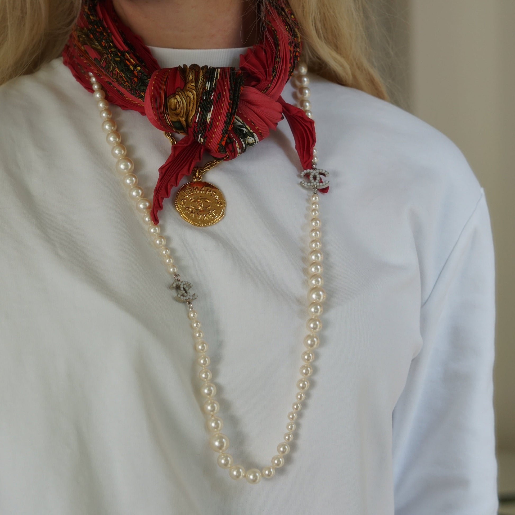 CHANEL NECKLACE PEARLS