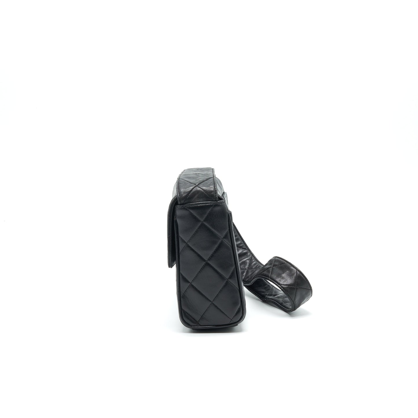 Chanel   CC Logo Flap Bag with Strap So black