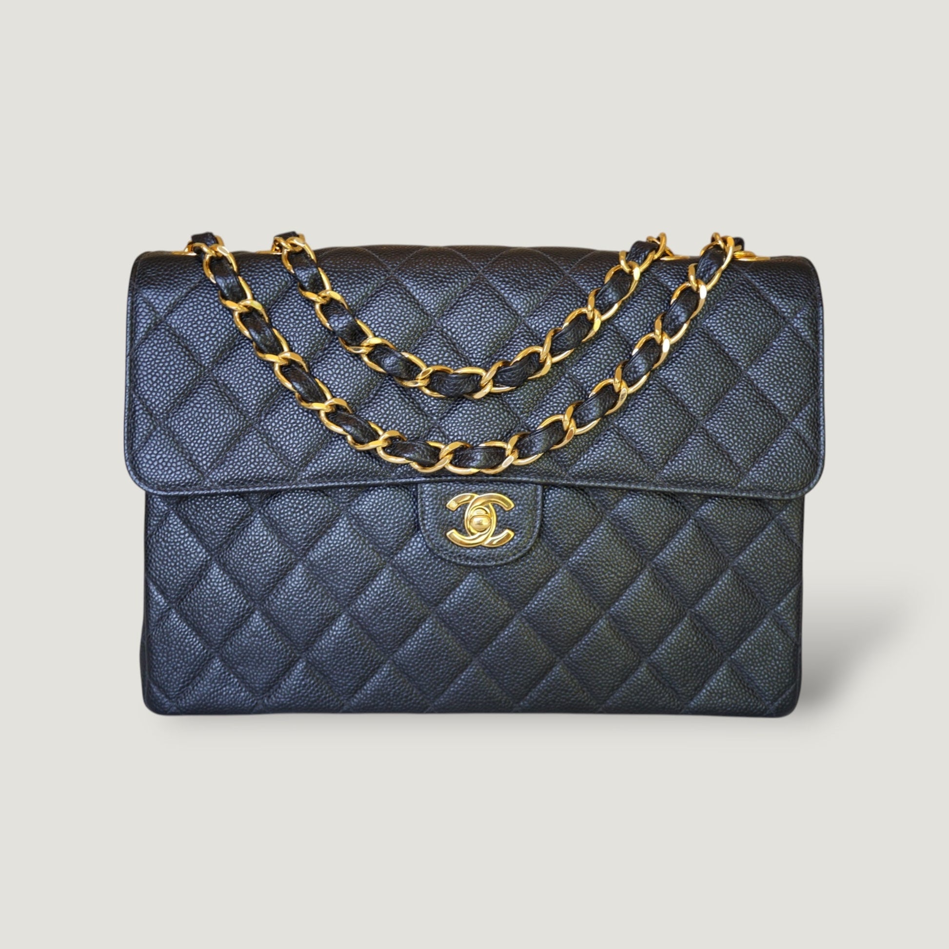 CHANEL CLASSIC JUMBO BAG