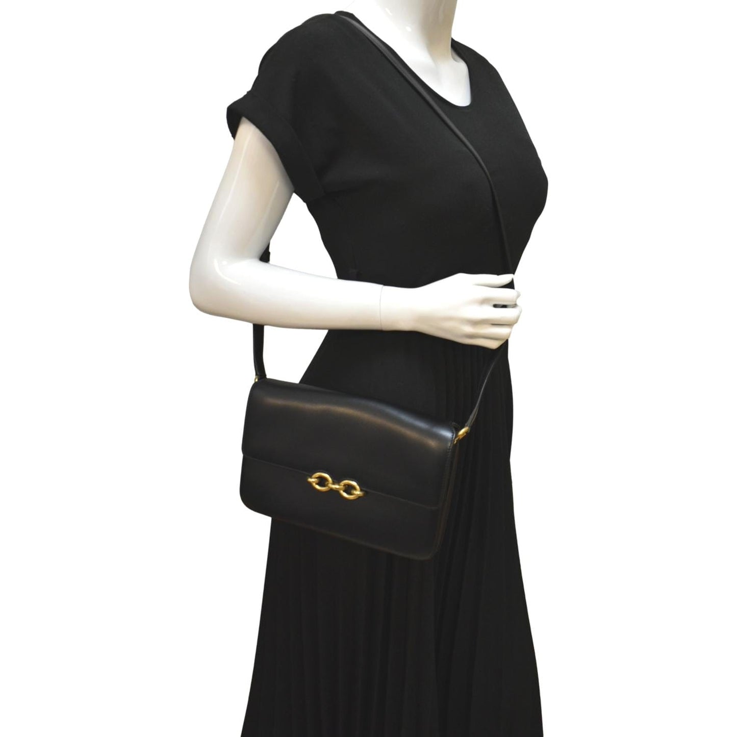 YSL Saint Laurent Yves Le Maillon Smooth Shoulder Bag Leather Black