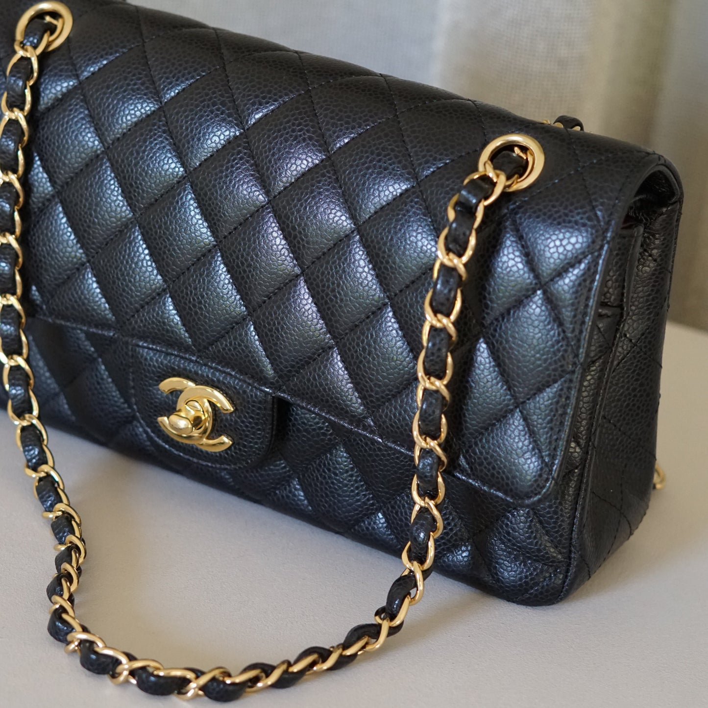 CHANEL CLASSIC MEDIUM BAG