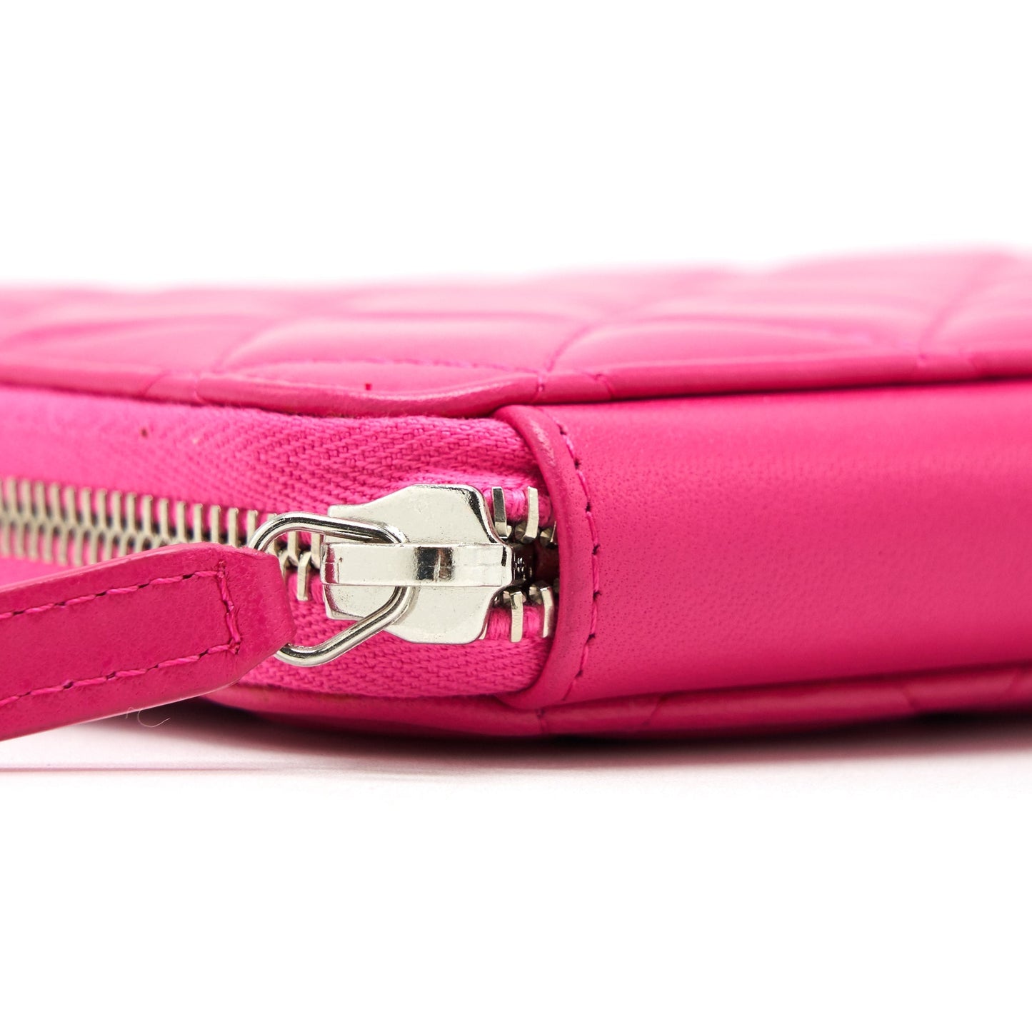 Chanel Quilted Zipper Lambskin SHW Pink Clutch Bag
