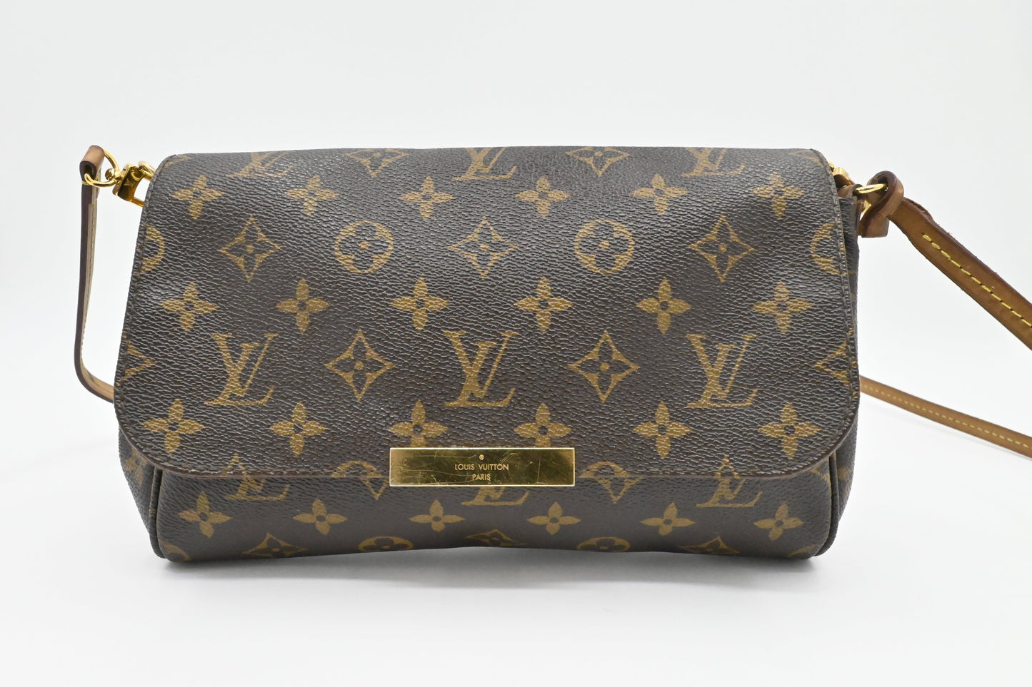 Louis Vuitton Favorite MM Monogram Canvas Handbag Monogram Canvas