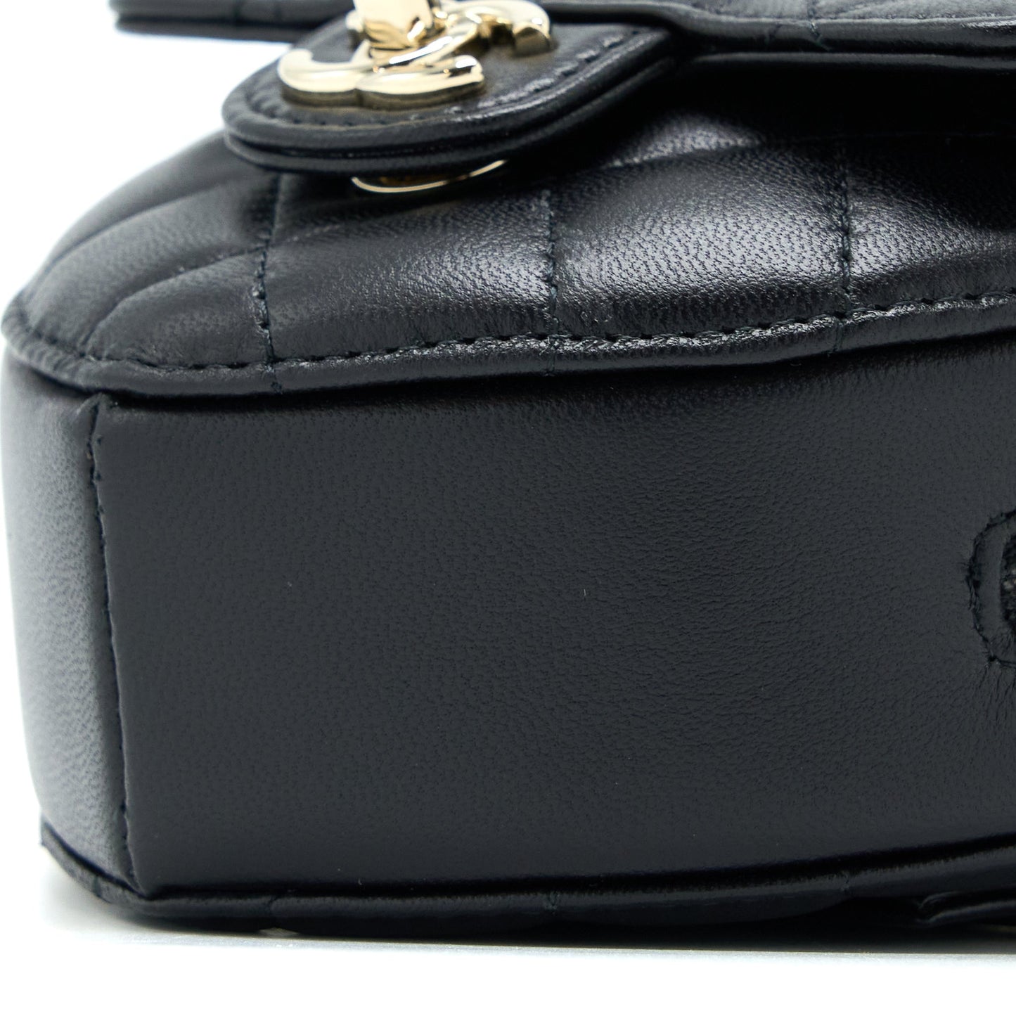 Chanel 22S Heart Belt Lambskin LGHW Black Lghw 7