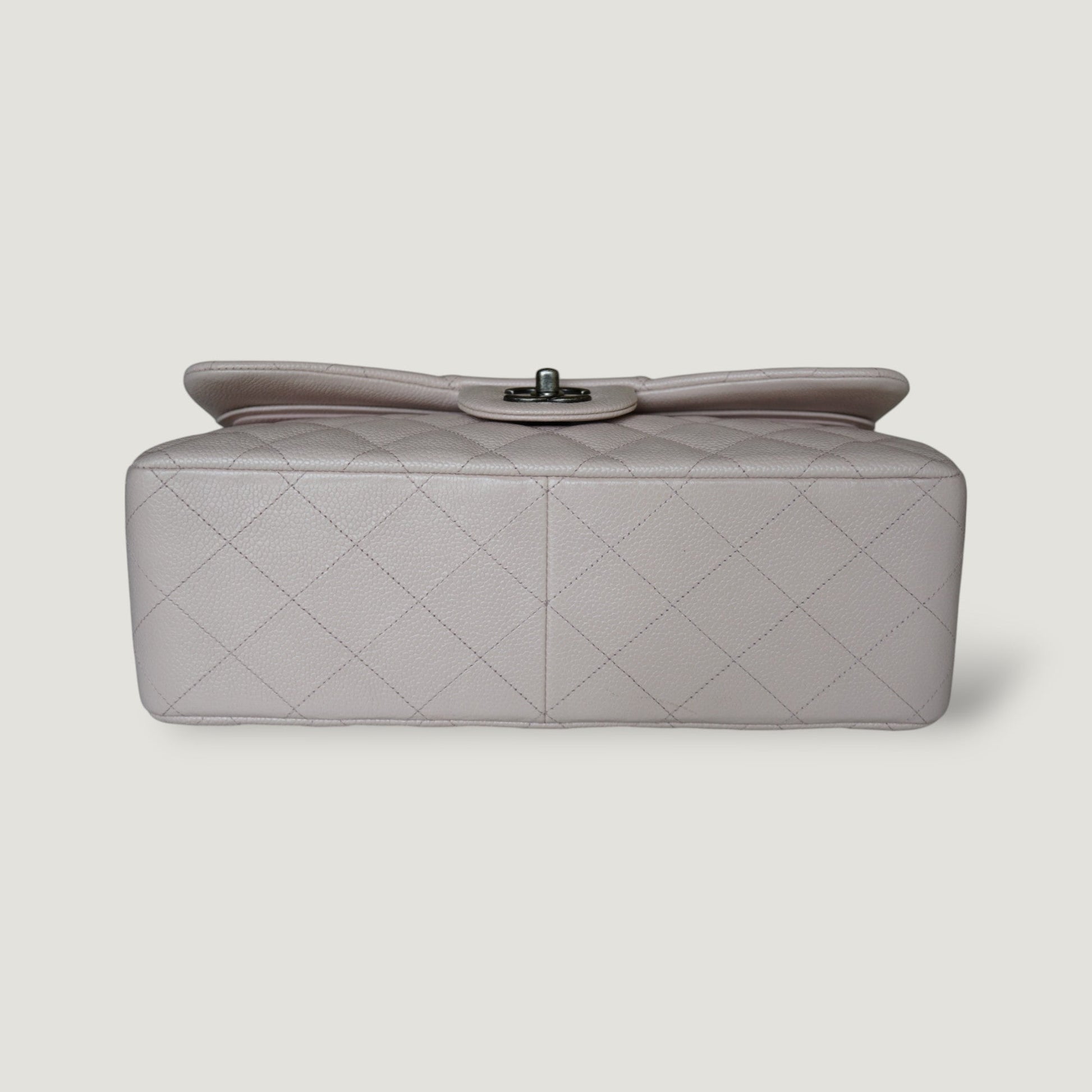 CHANEL CLASSIC JUMBO BAG