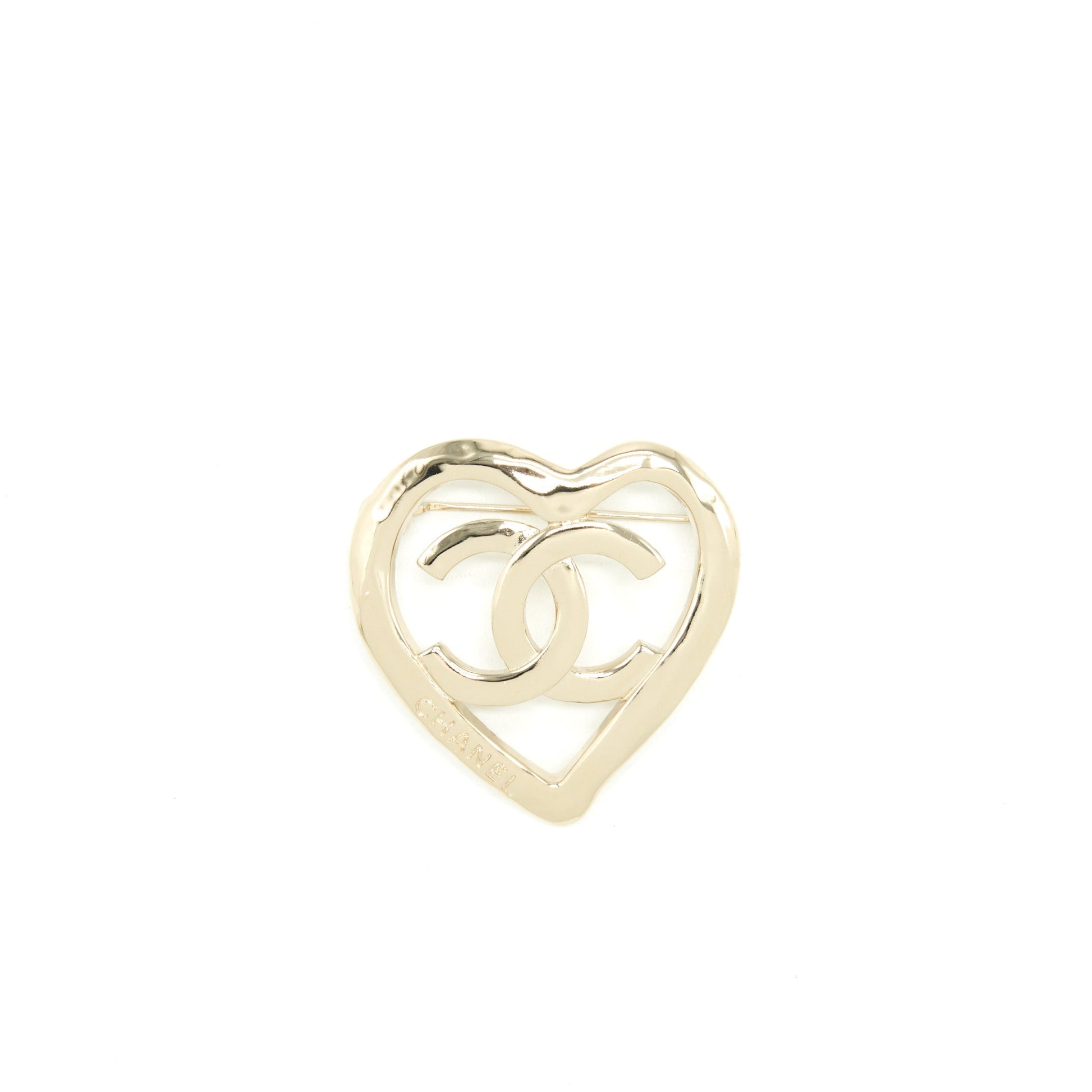 Chanel 22C Heart CC Logo Brooch Light Gold Handbag