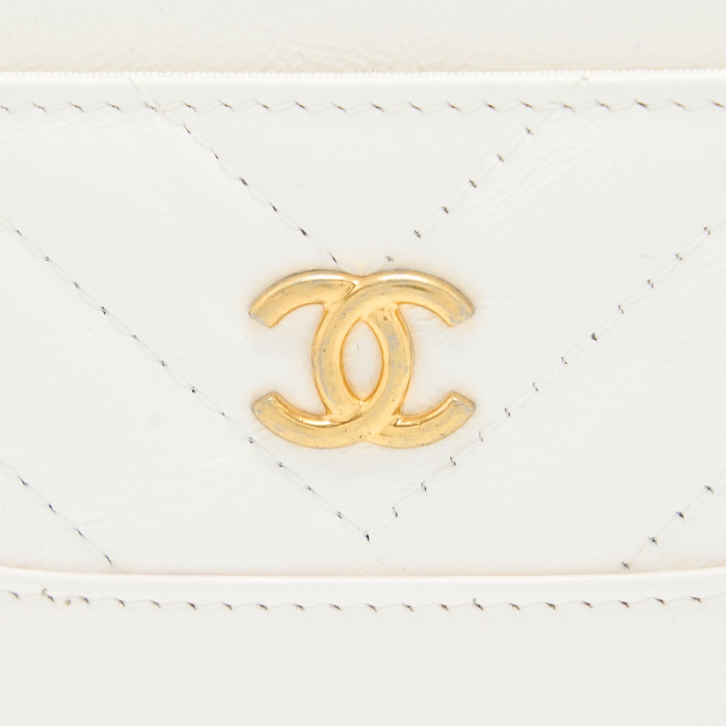 Chanel Chevron Card Holder Calfskin GHW White Wallet Case
