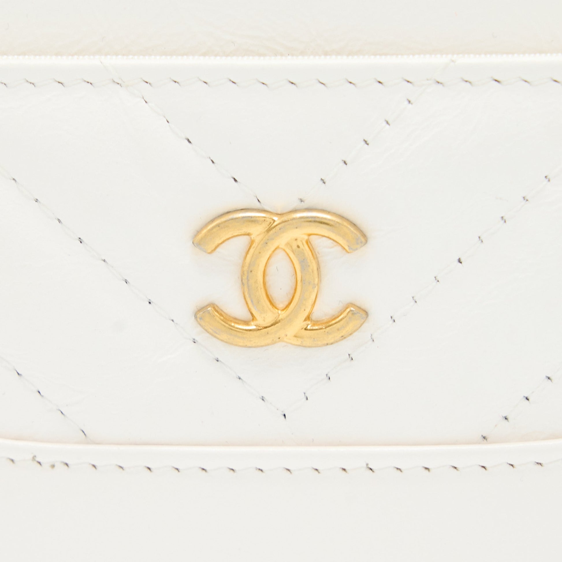Chanel Chevron Card Holder Calfskin GHW White Wallet Case