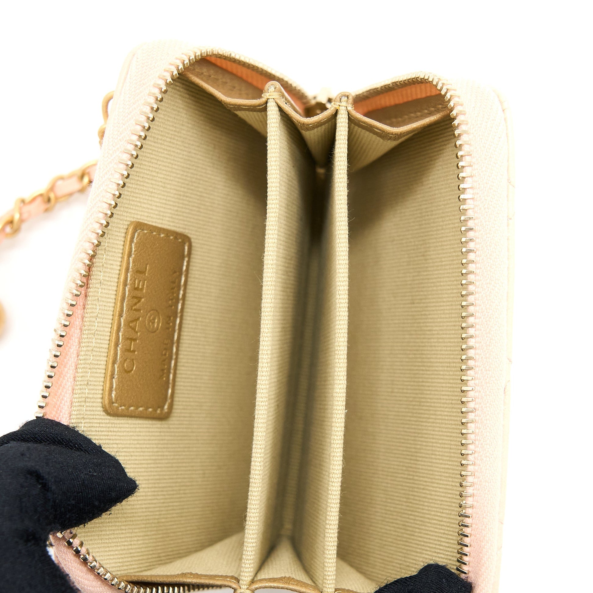 Chanel Pearl Crush Zippy Card Holder Lambskin Pink Wallet Case