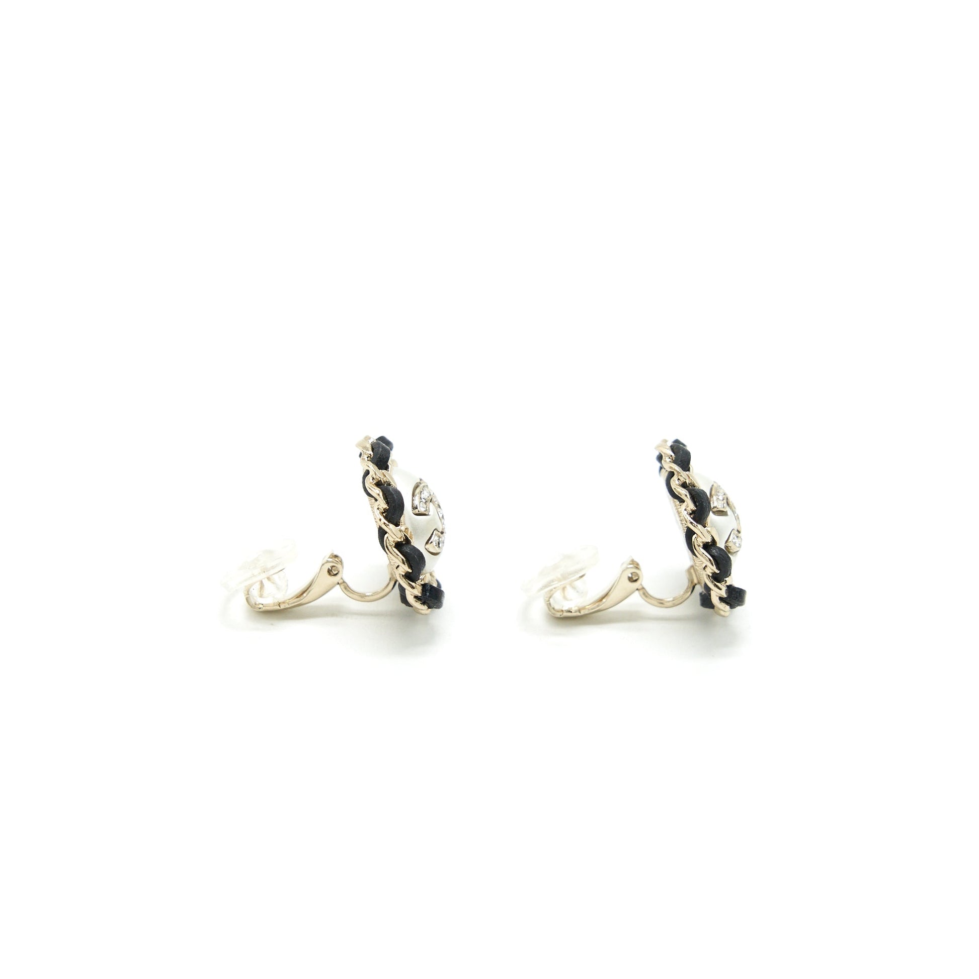 Chanel 22P Round Ear Clip LGHW Handbag