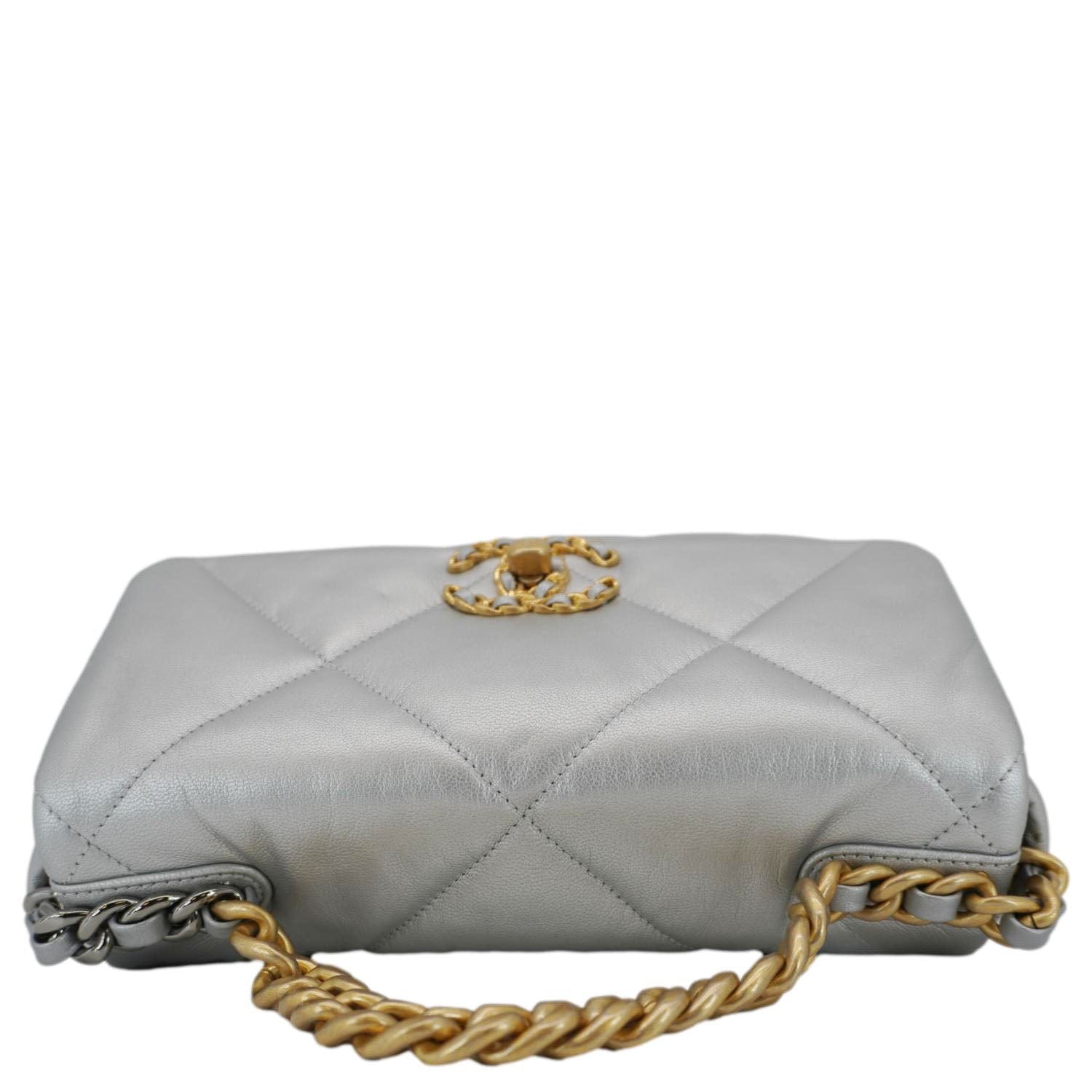 Louis Vuitton CHANEL 19 Flap Quilted Leather Silver Travel Bag Bag Silver