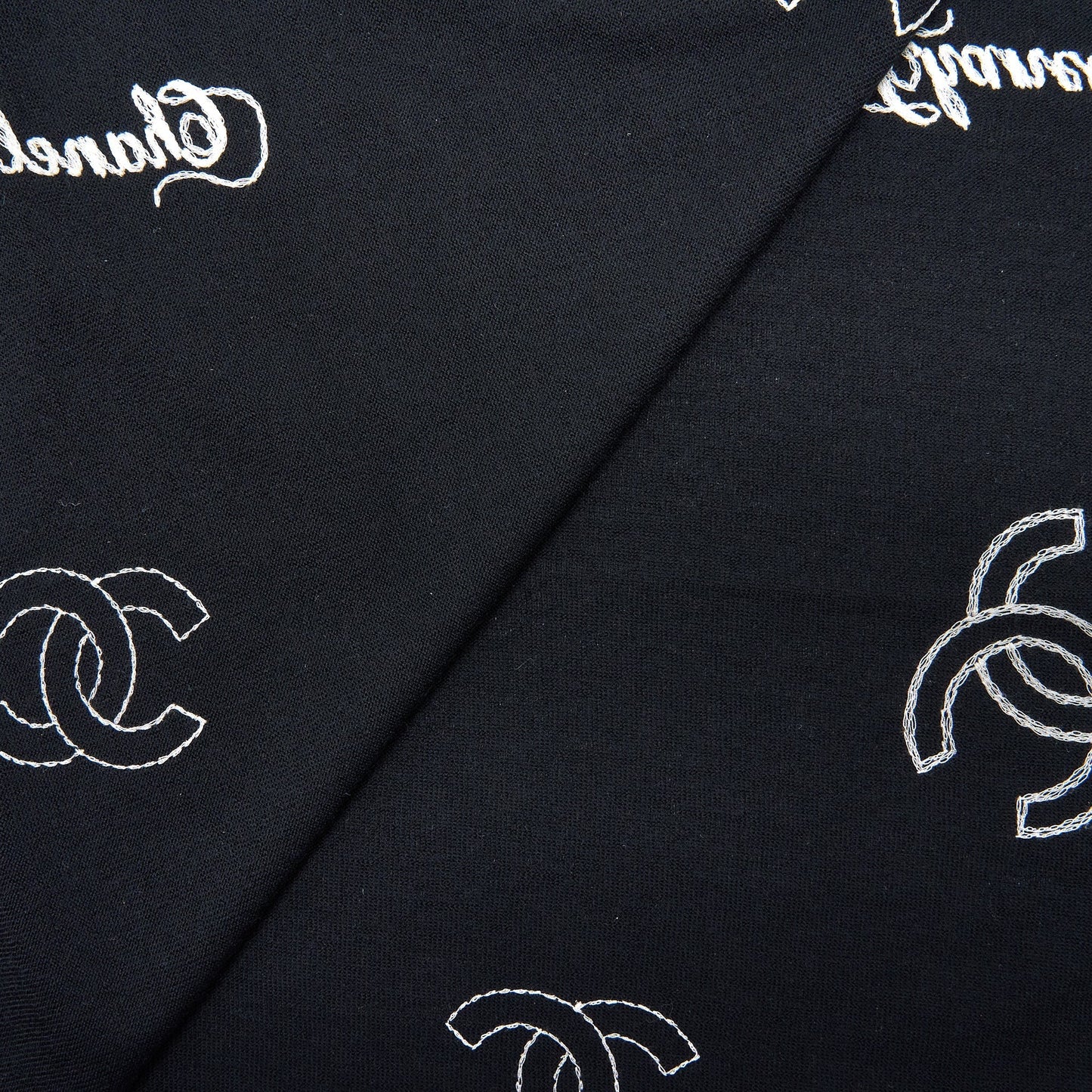 Chanel 21s Scarf Wool Black White