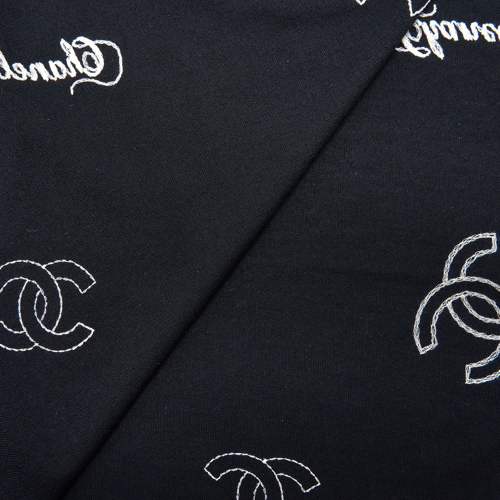 Chanel 21s Scarf Wool Black White