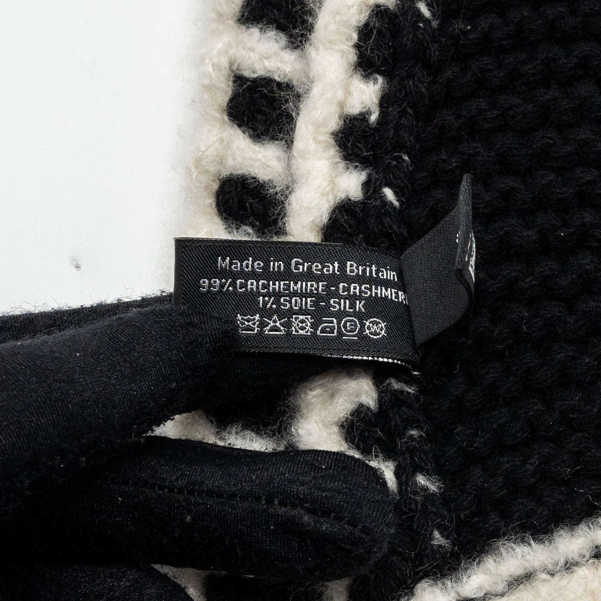 Chanel 23A cashmere scarf Black White White 1