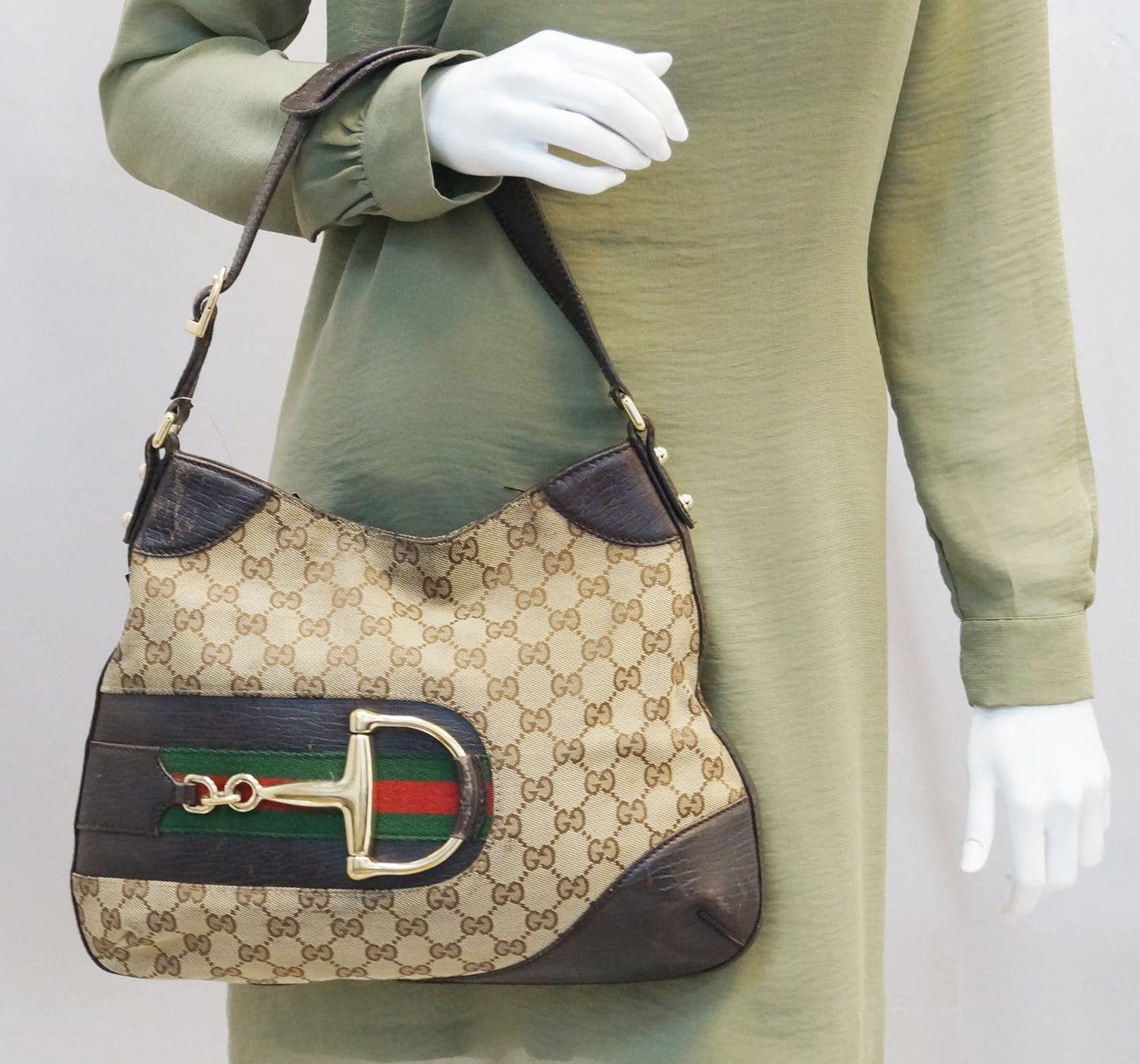 Gucci Ebony Signature Hasler Horsebit Shoulder Bag Canvas Beige