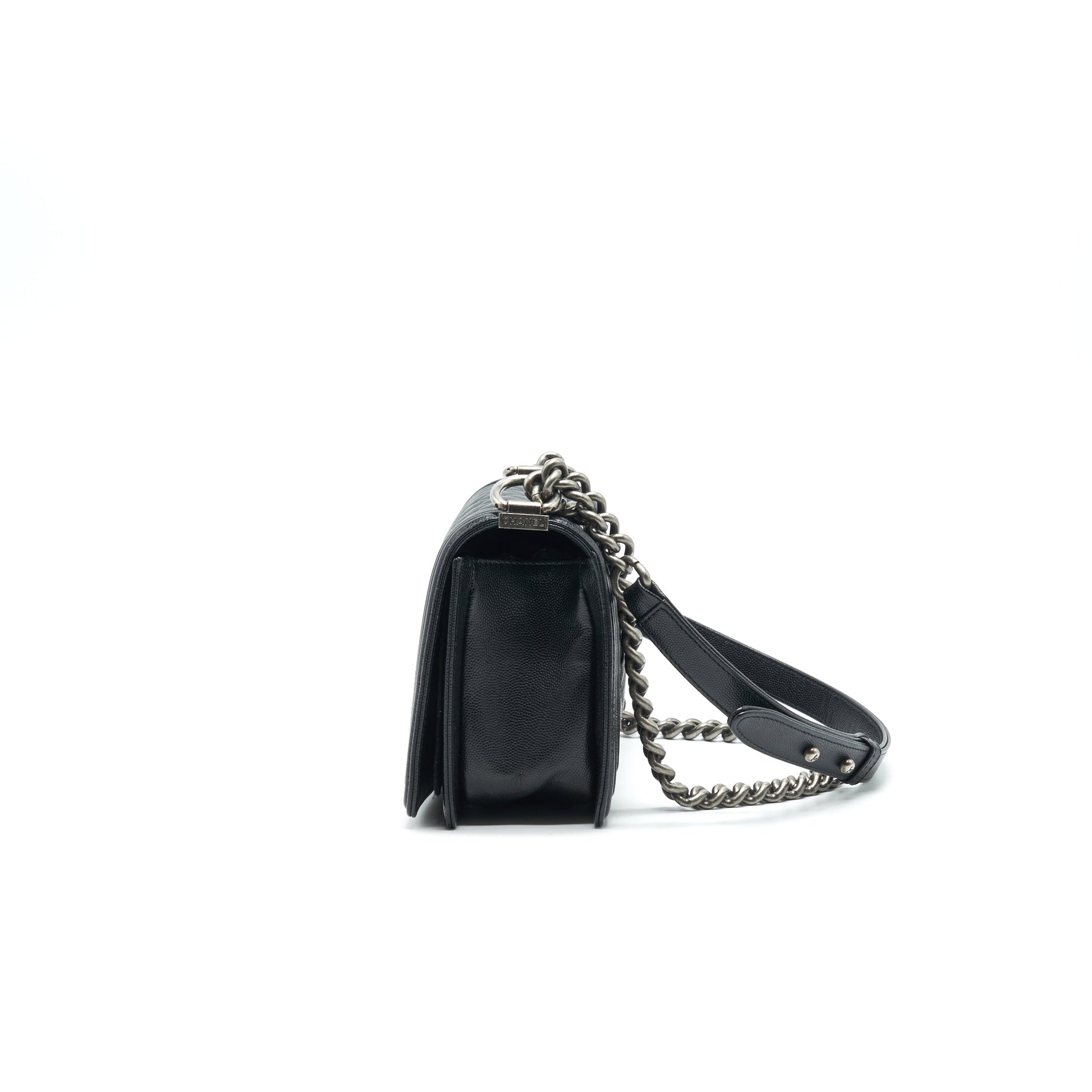 CHANEL MEDIUM BOY CHANEL HANDBAG CAVIAR BLACK SHW
