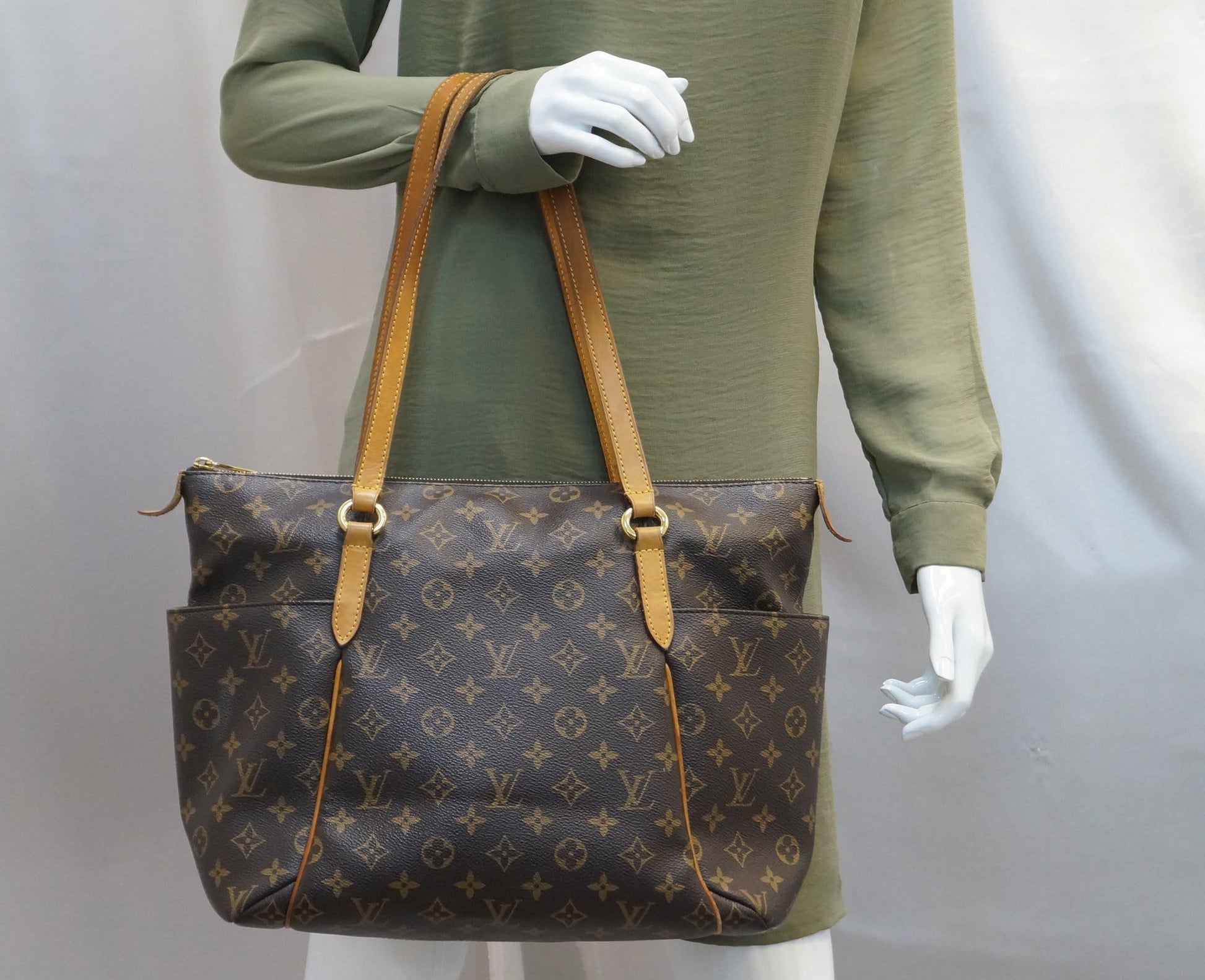 Louis Totally Mm Tote Shoulder Bag Canvas Monogram