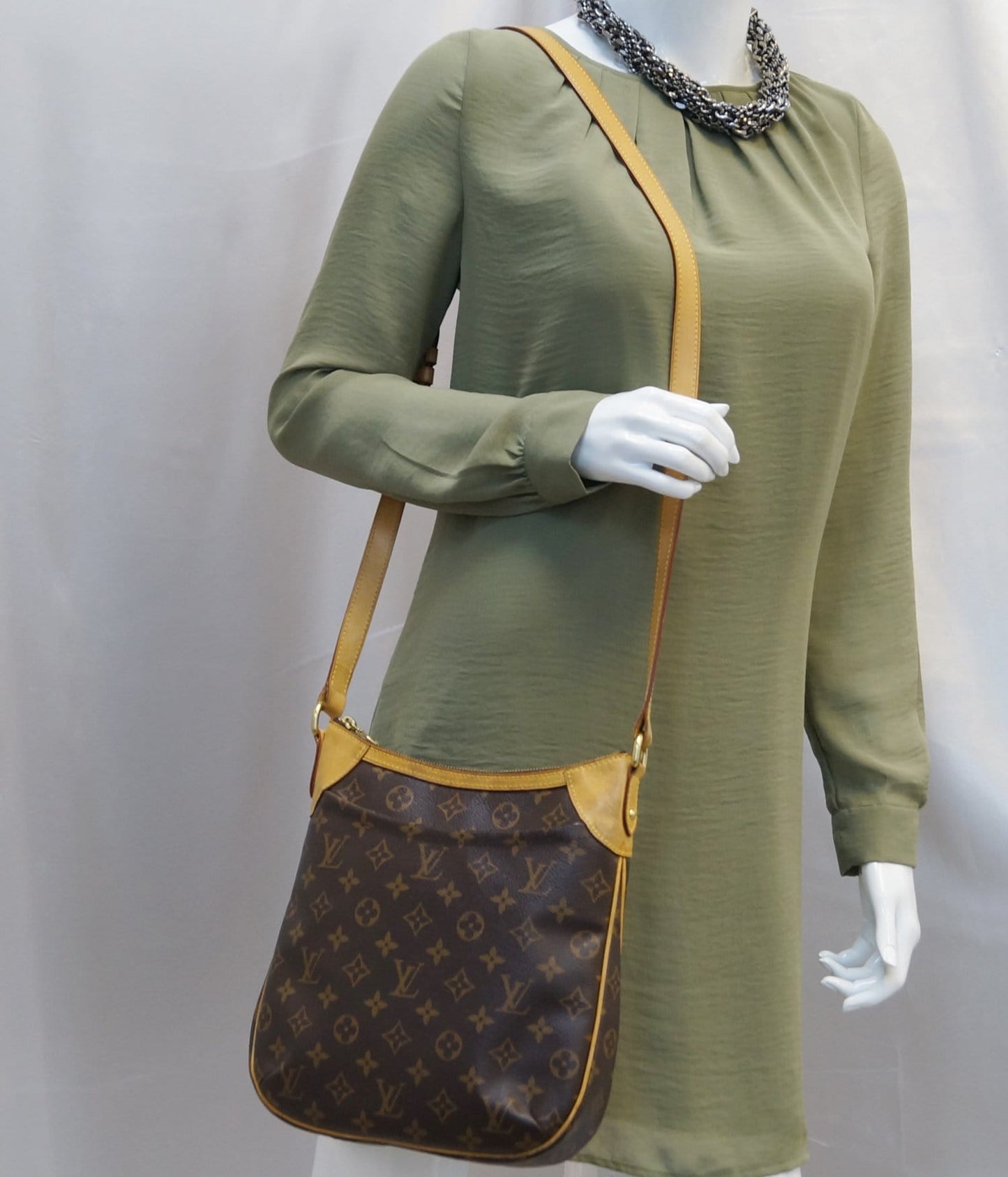 Louis Odeon Pm Shoulder Bag Canvas Monogram
