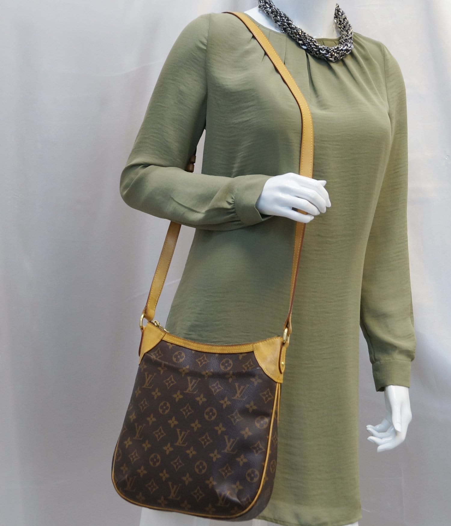 Louis Odeon Pm Shoulder Bag Canvas Monogram