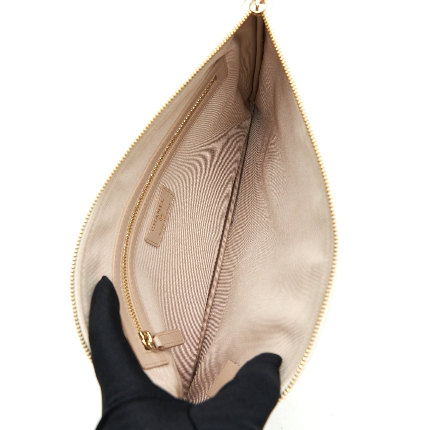 Chanel Seasonal Zippy Caviar GHW White Handbag