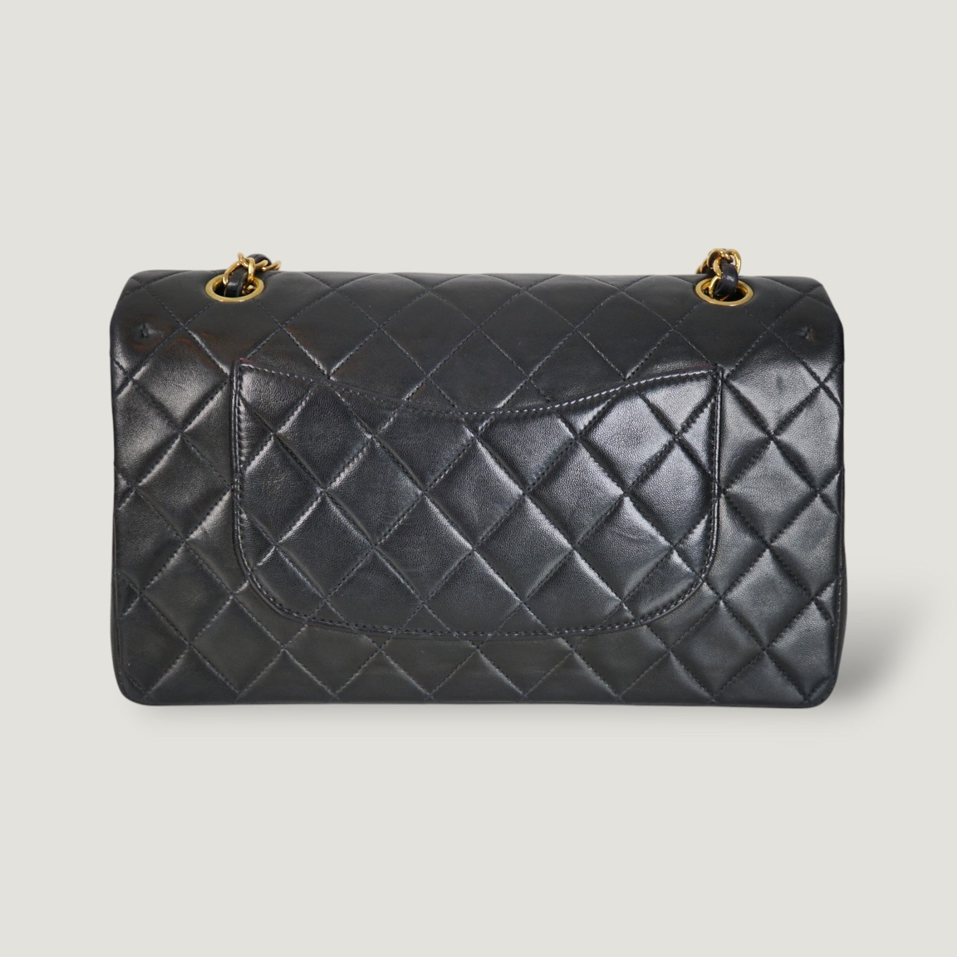 CHANEL CLASSIC MEDIUM BAG