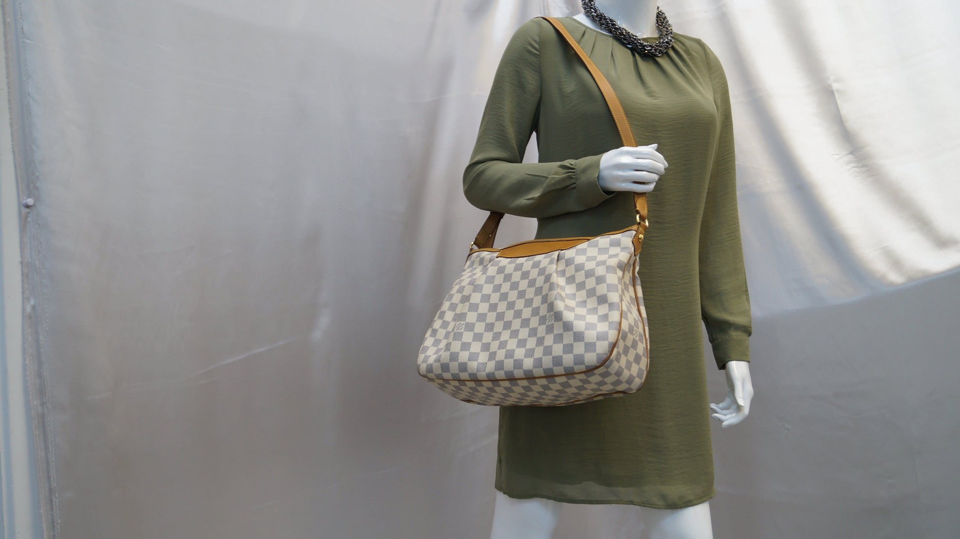 Louis Damier Azur Siracusa Mm Shoulder Bag White