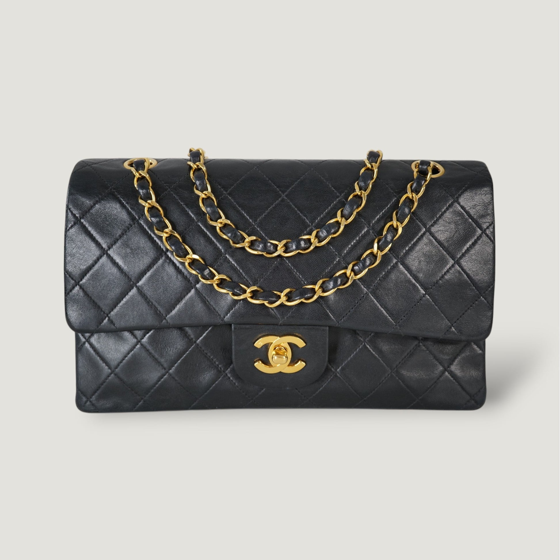 CHANEL CLASSIC MEDIUM BAG