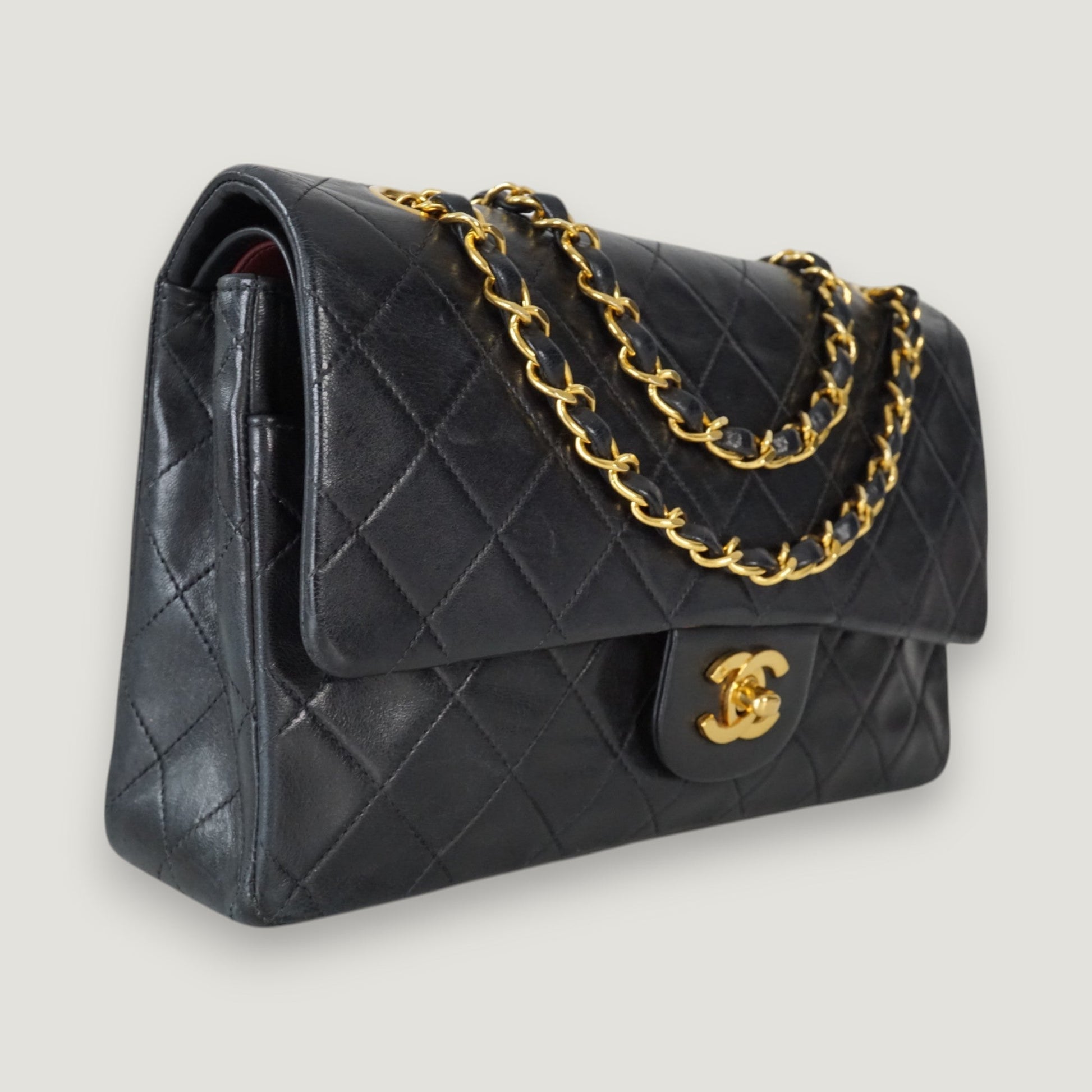 CHANEL CLASSIC MEDIUM BAG