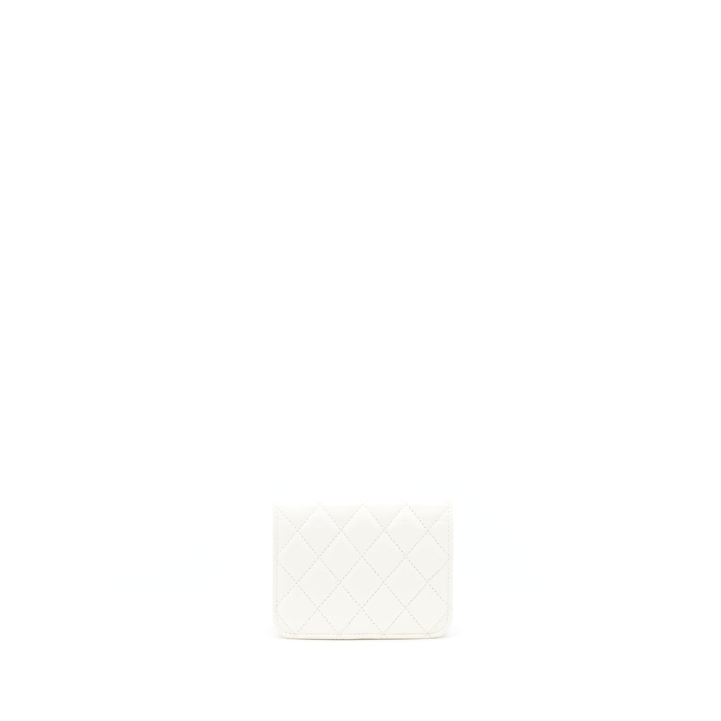 Chanel 21b Pearl crush flap belt GHW White