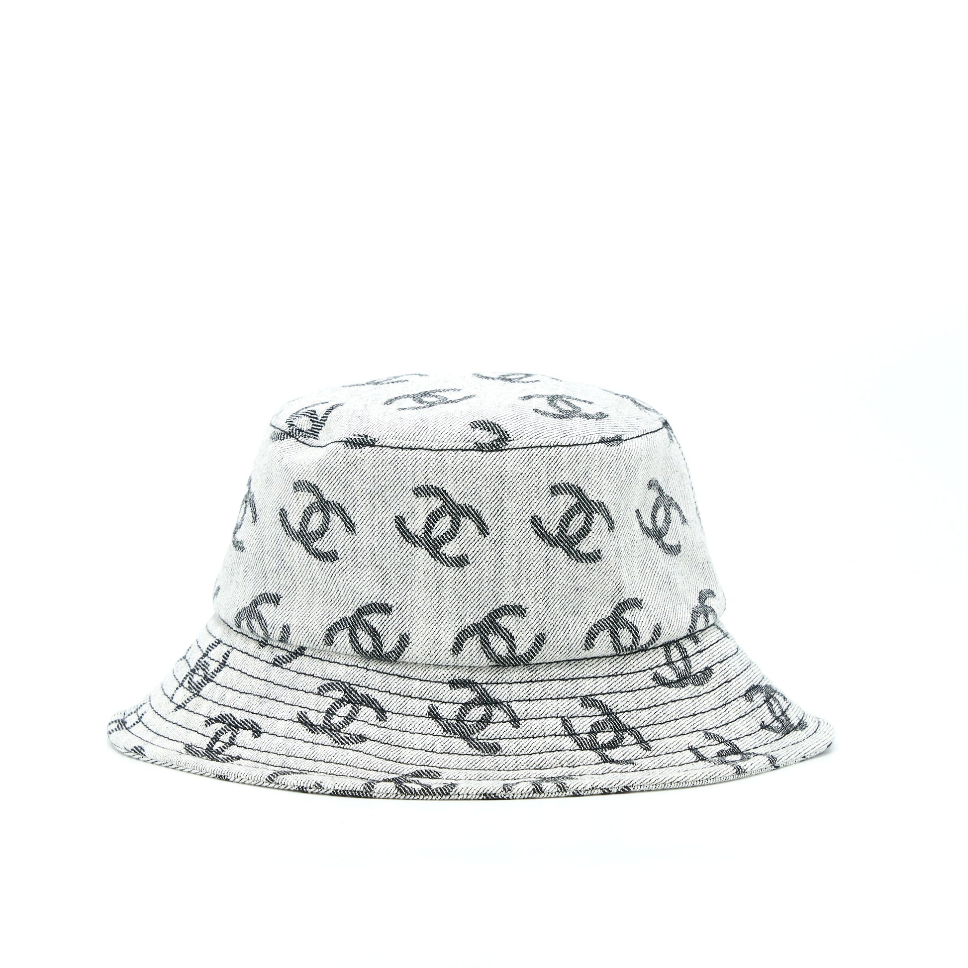 Chanel 22K y Blue Grey Hat