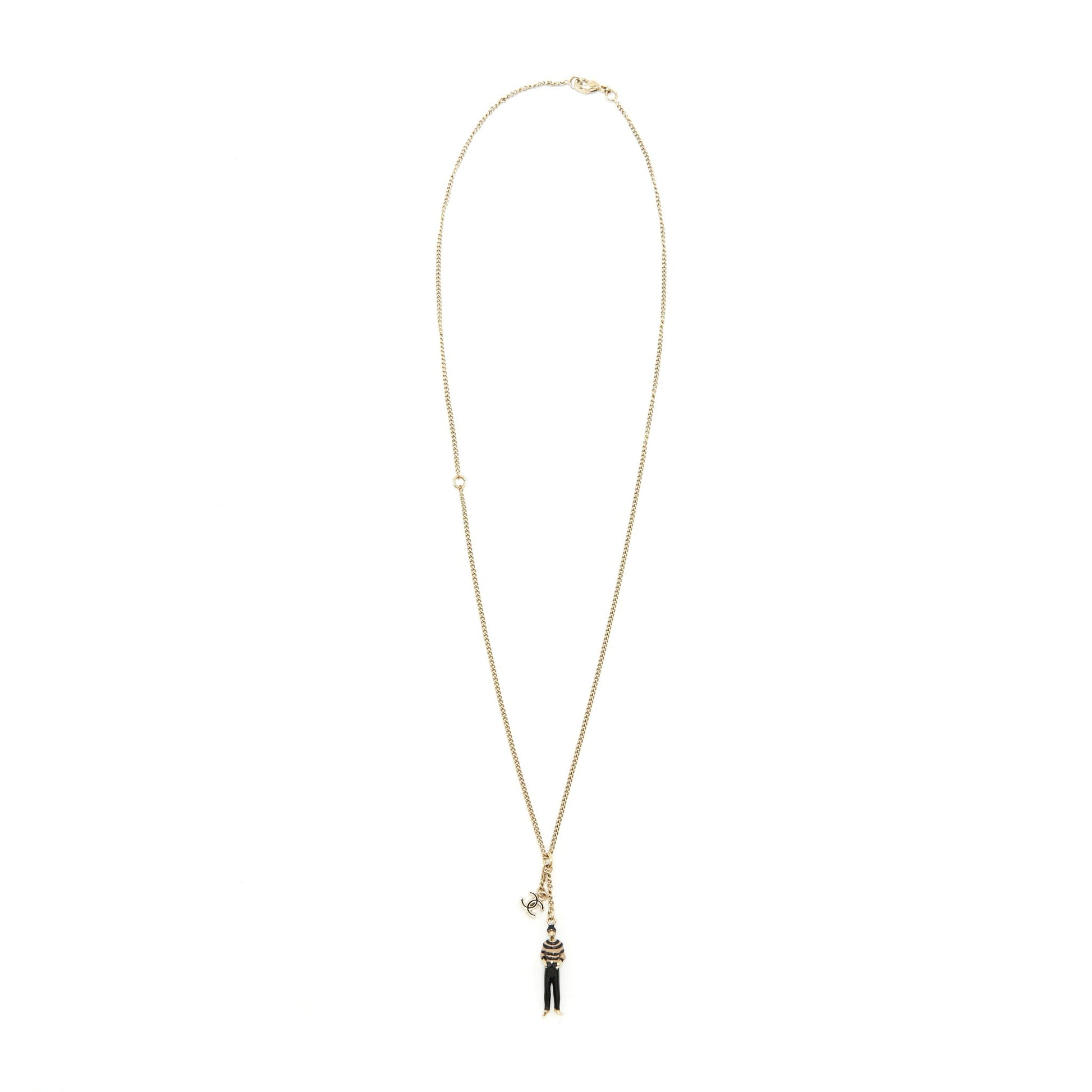 Chanel Necklace Model with CC