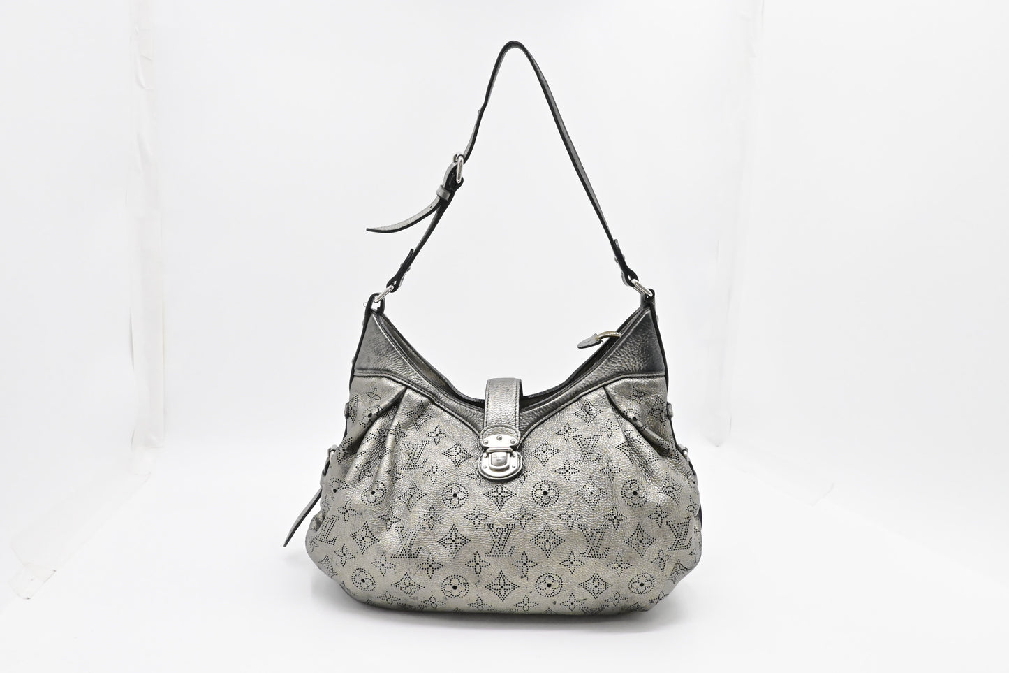 Louis Vuitton Mahina Leather Silver XS Handbag
