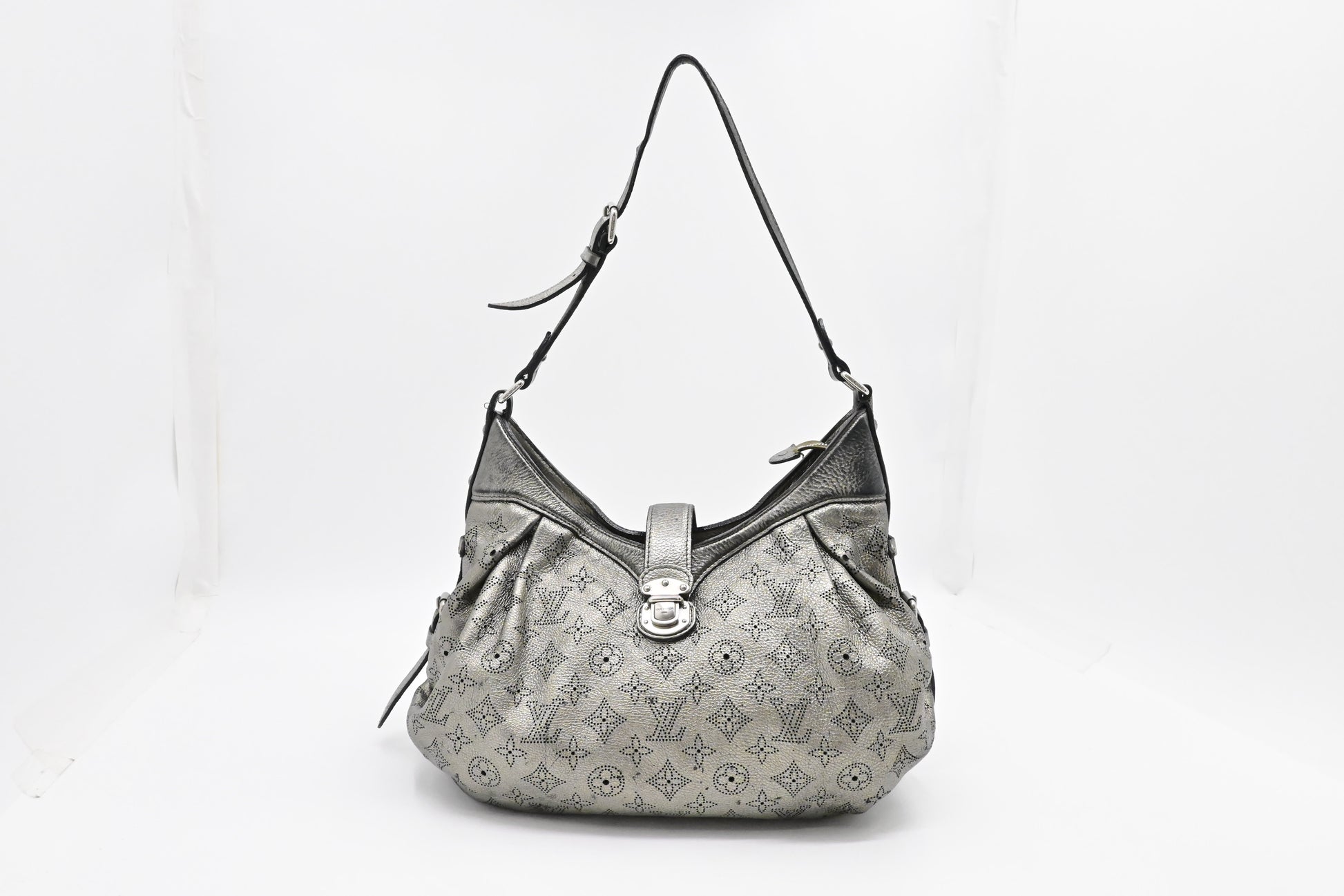 Louis Vuitton Mahina Leather Silver XS Handbag