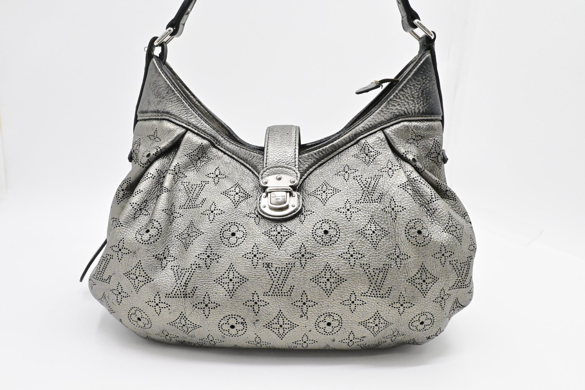 Louis Vuitton Mahina Leather Silver XS Handbag