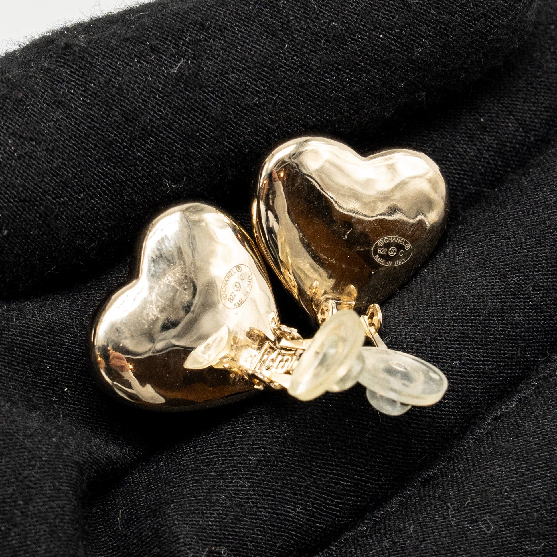 Chanel Pearly Heart Shape CC Logo Ear Gold Handbag