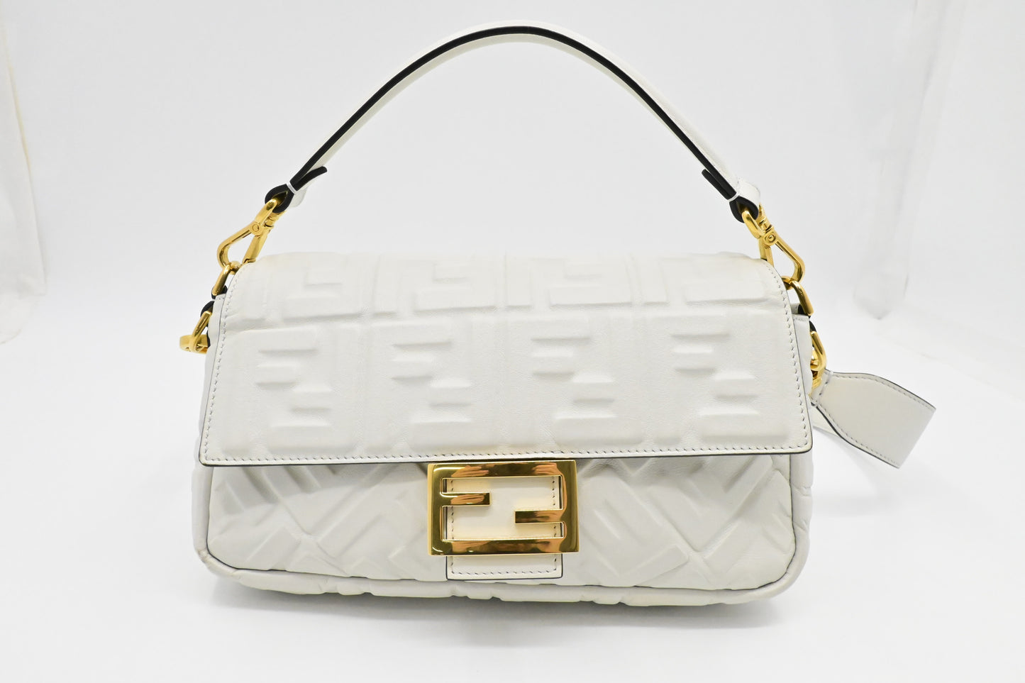 Fendi Baguette In Nappa Handbag Leather White Shoulder Bag