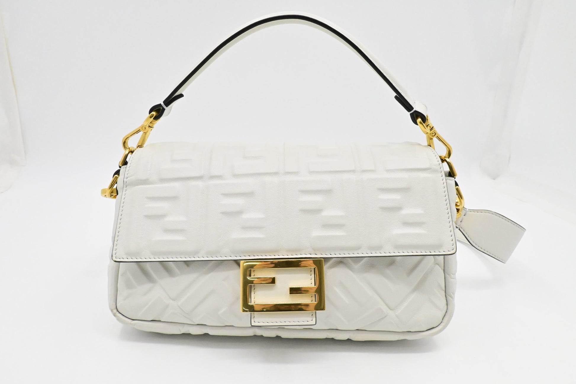 Fendi Baguette In Nappa Handbag Leather White Shoulder Bag